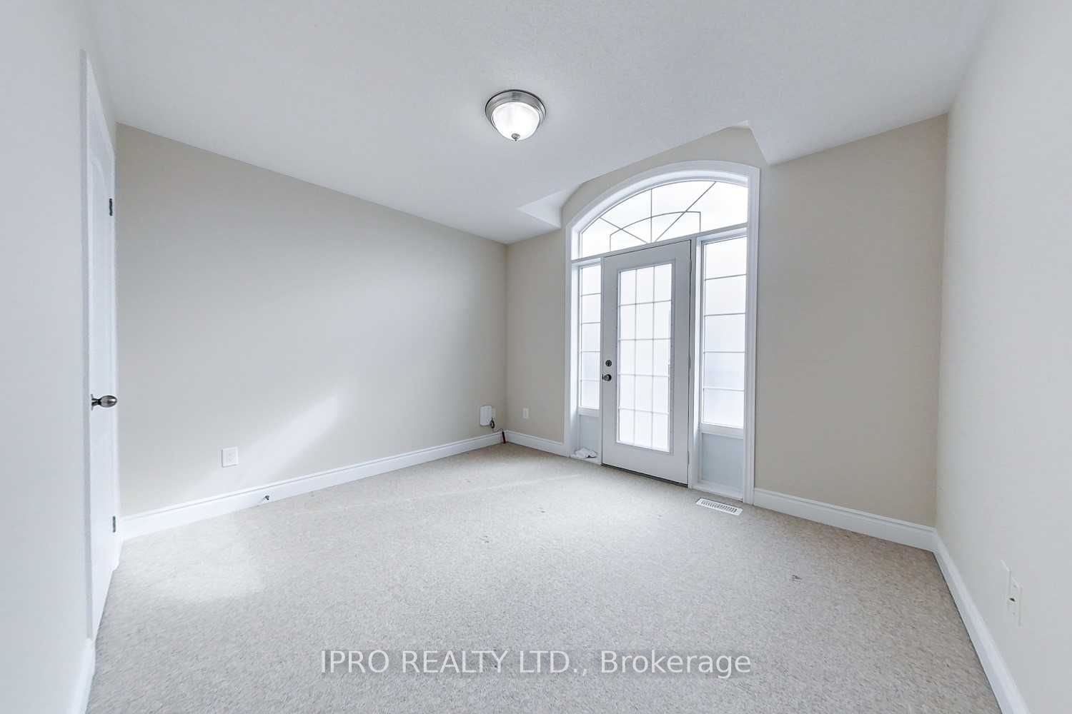 3329 Mistwell Cres