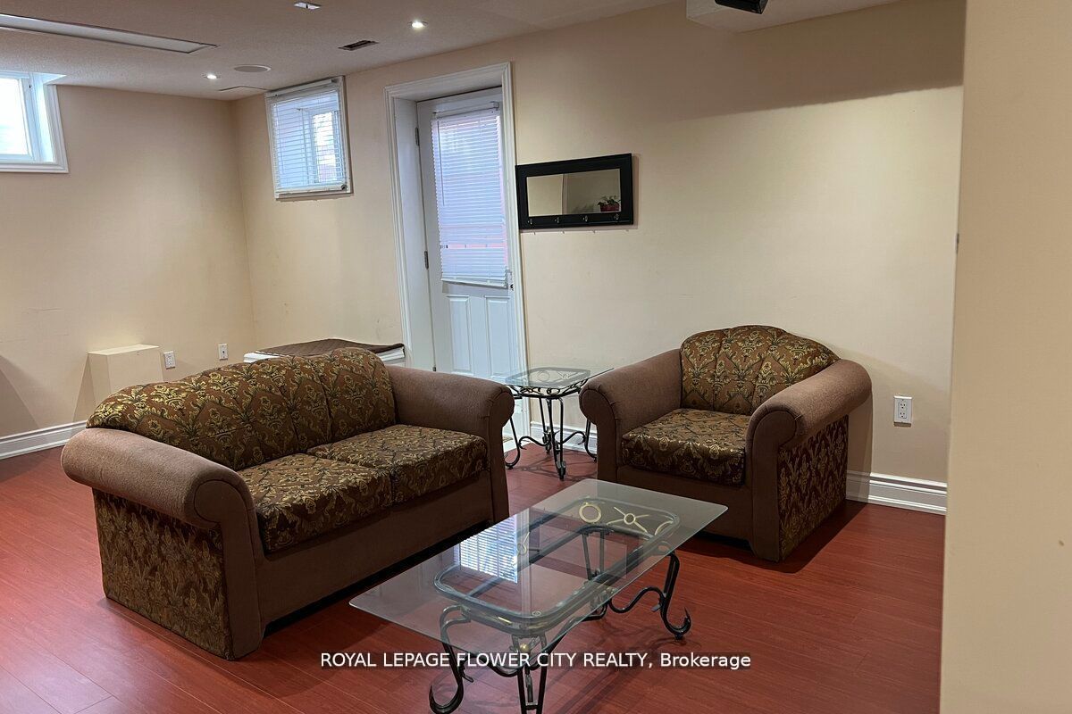 29 Long Meadow Rd