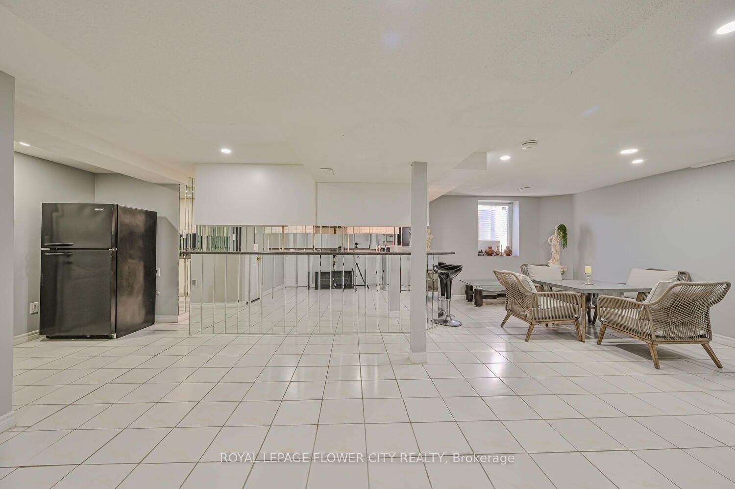 2 Black Hills Crt