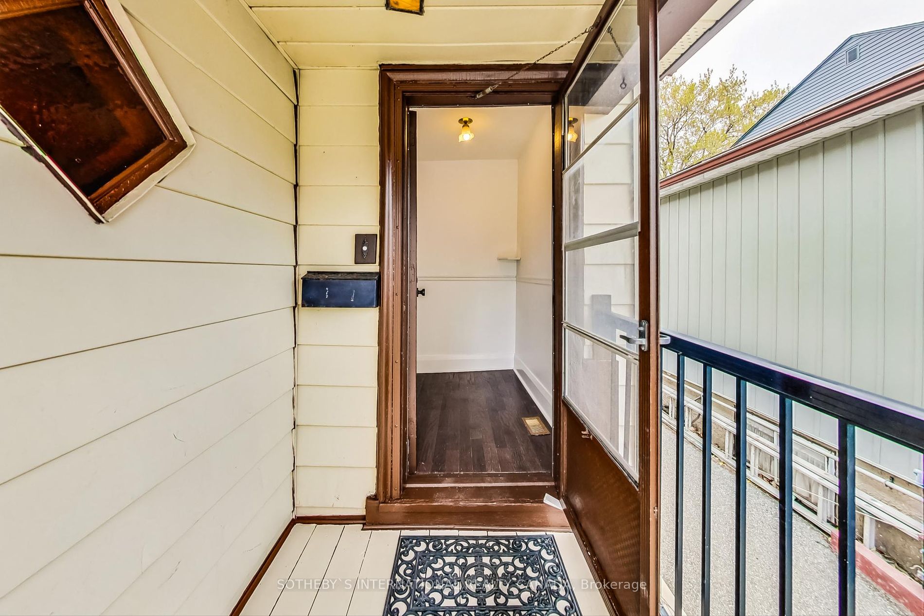 104 Newcastle St