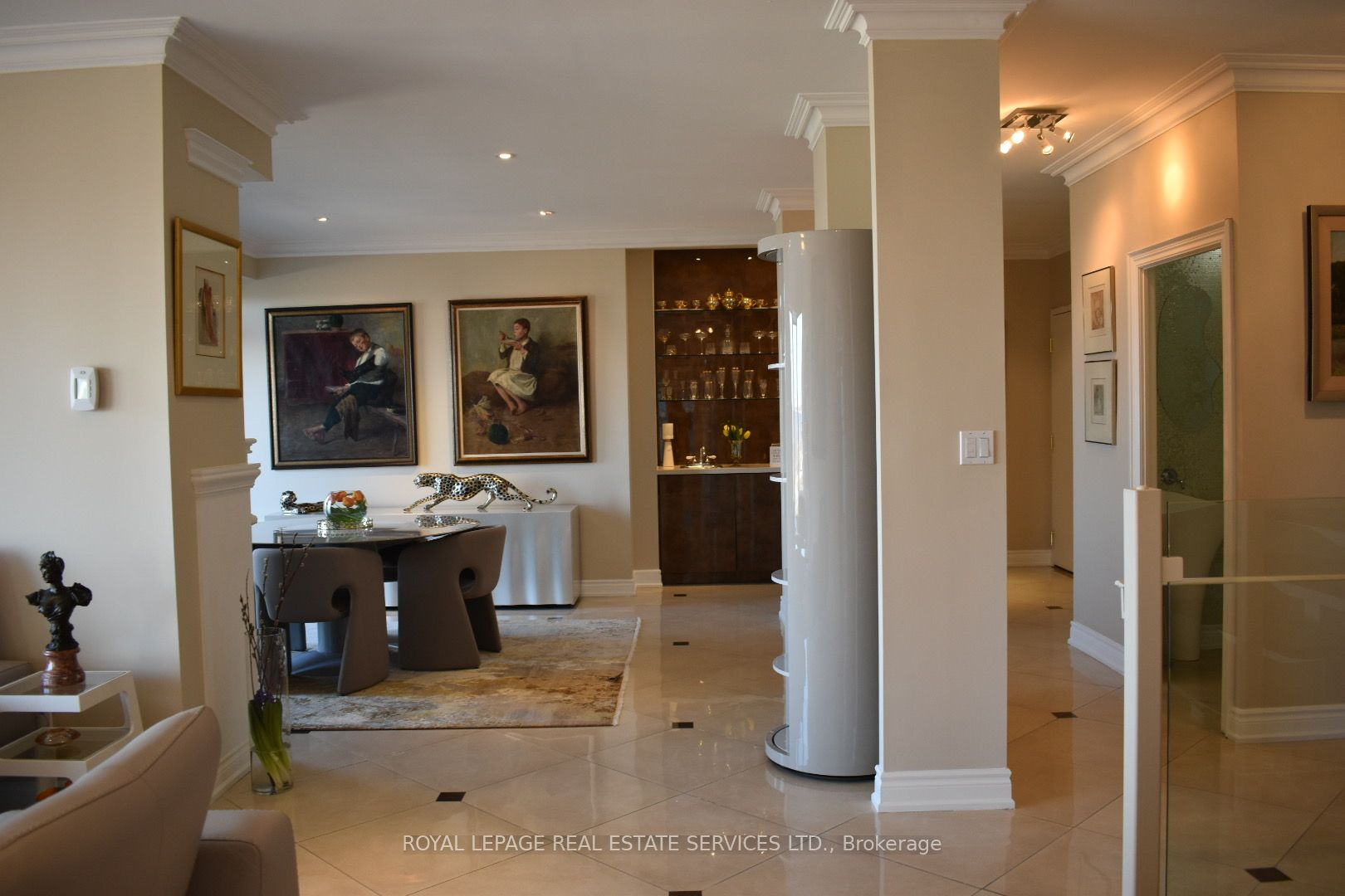 2111 Lake Shore Boulevard W #116