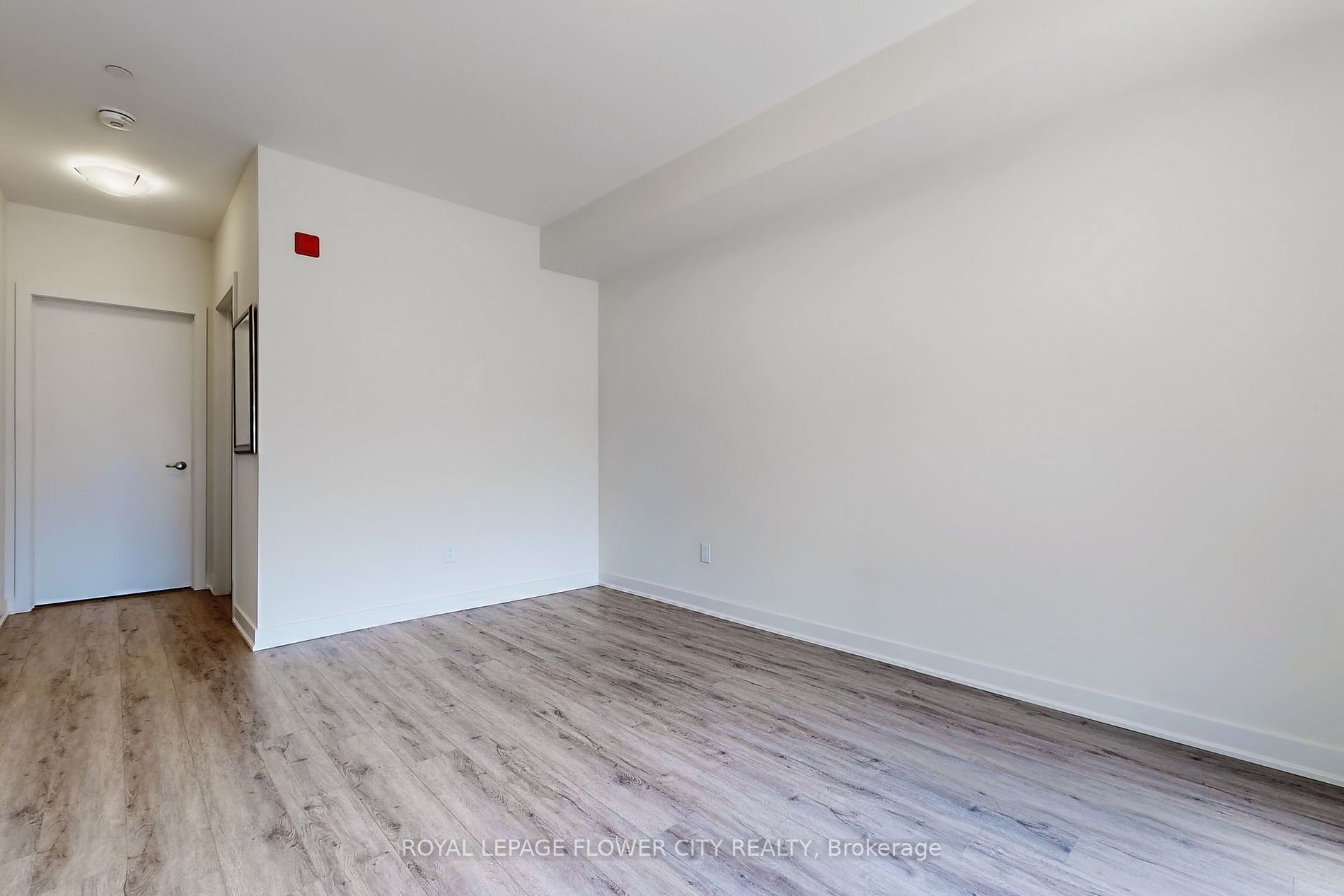320 Plains Rd, #106
