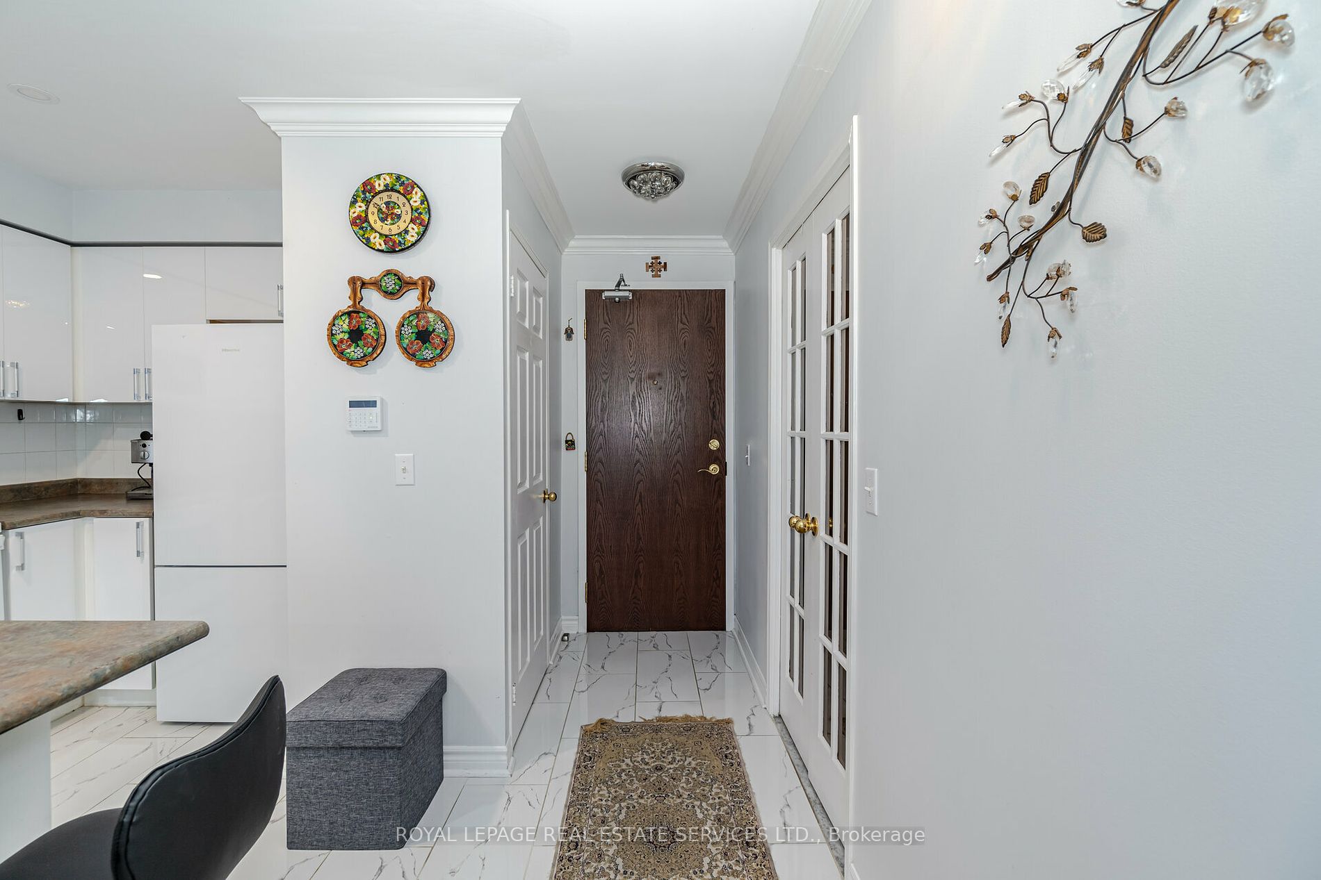 15 Michael Power Place, #405