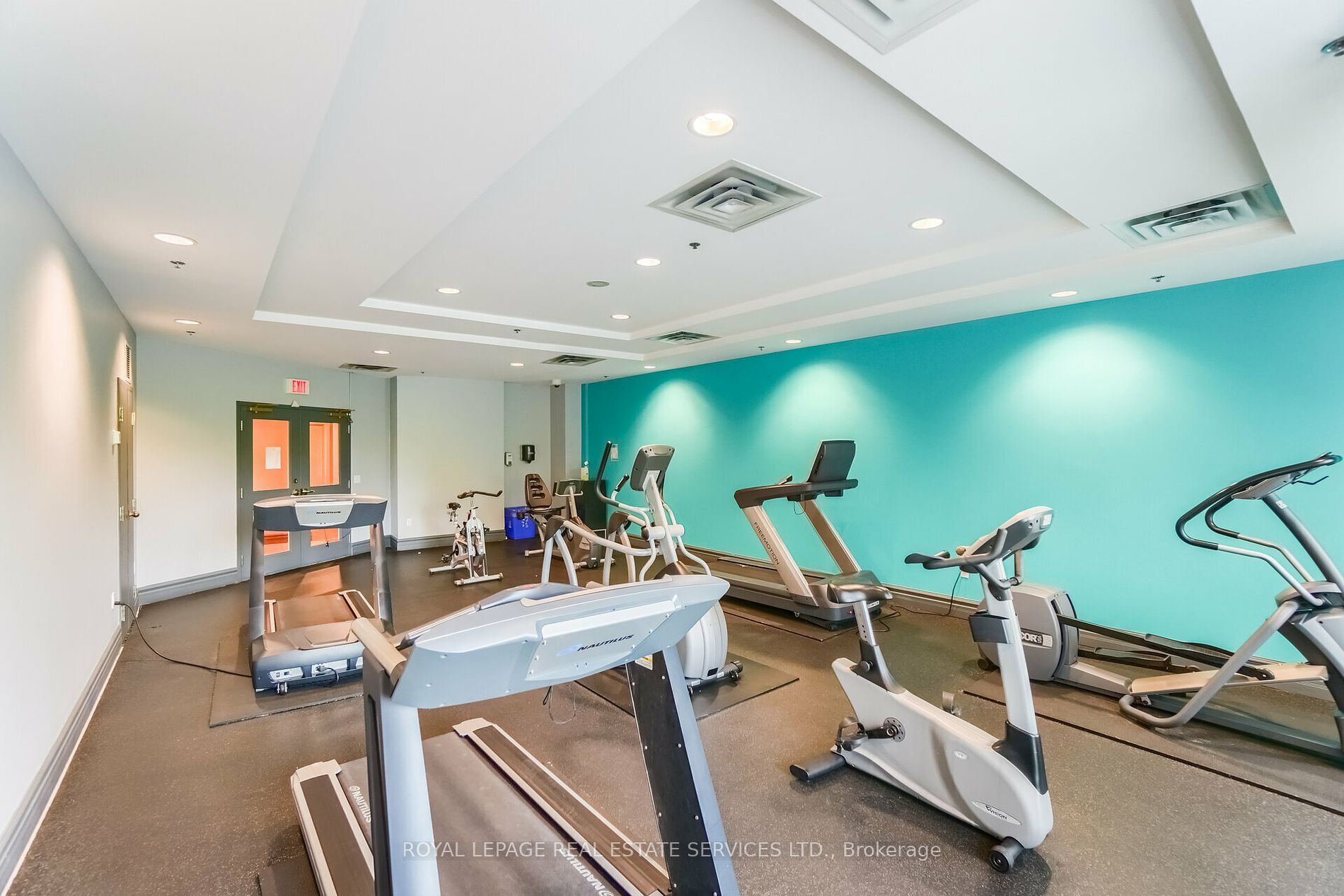 15 Michael Power Place, #405