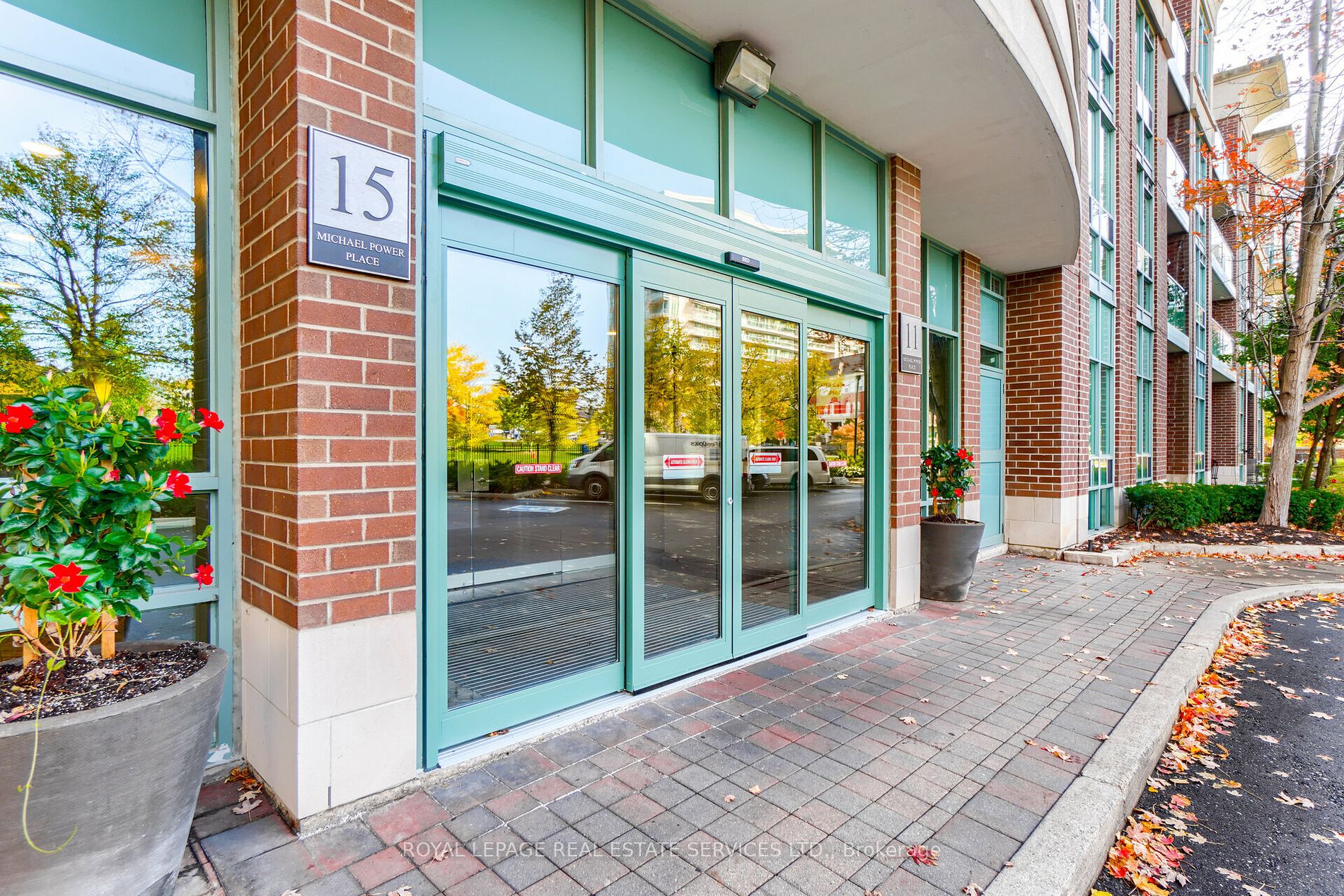 15 Michael Power Place, #405
