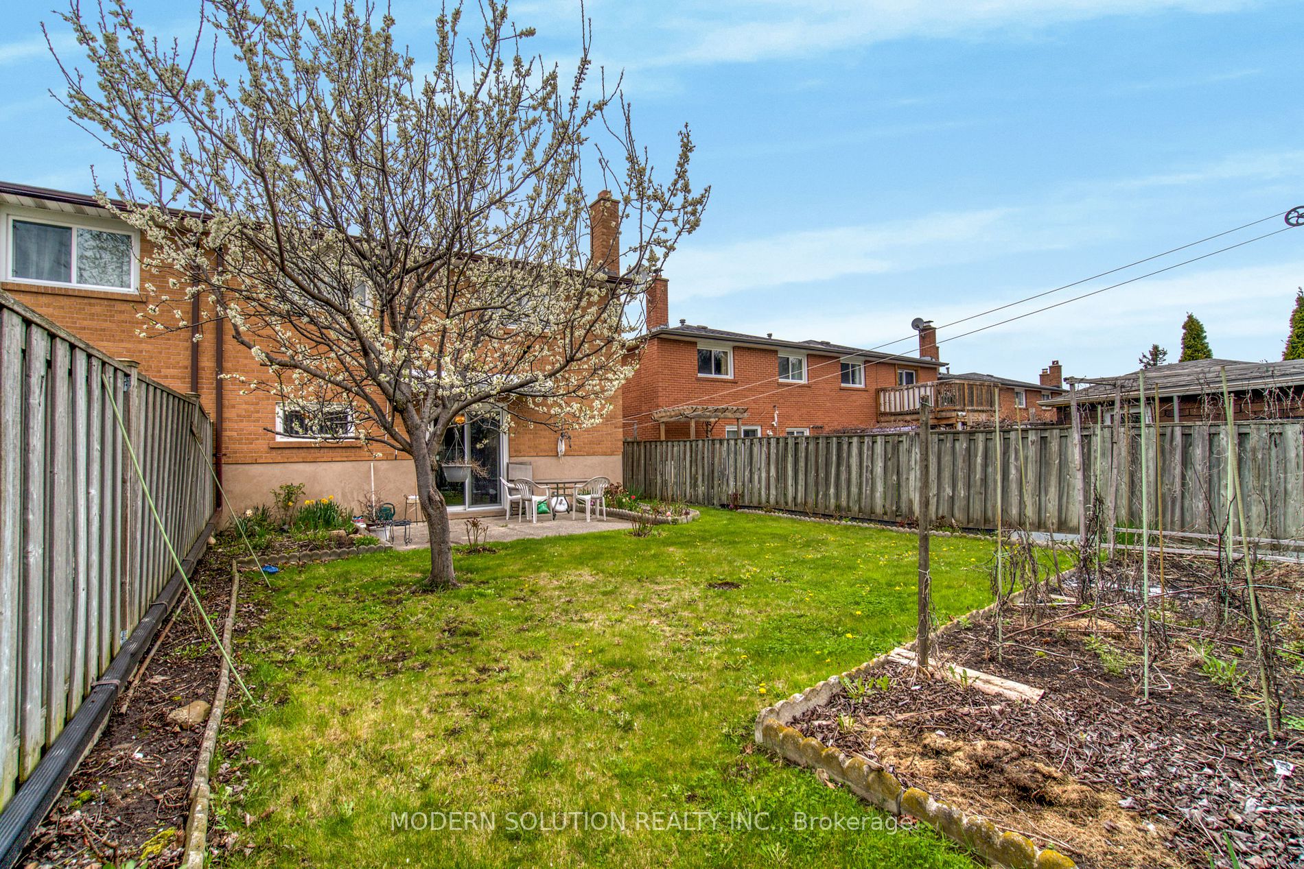 1662 Warren Drive