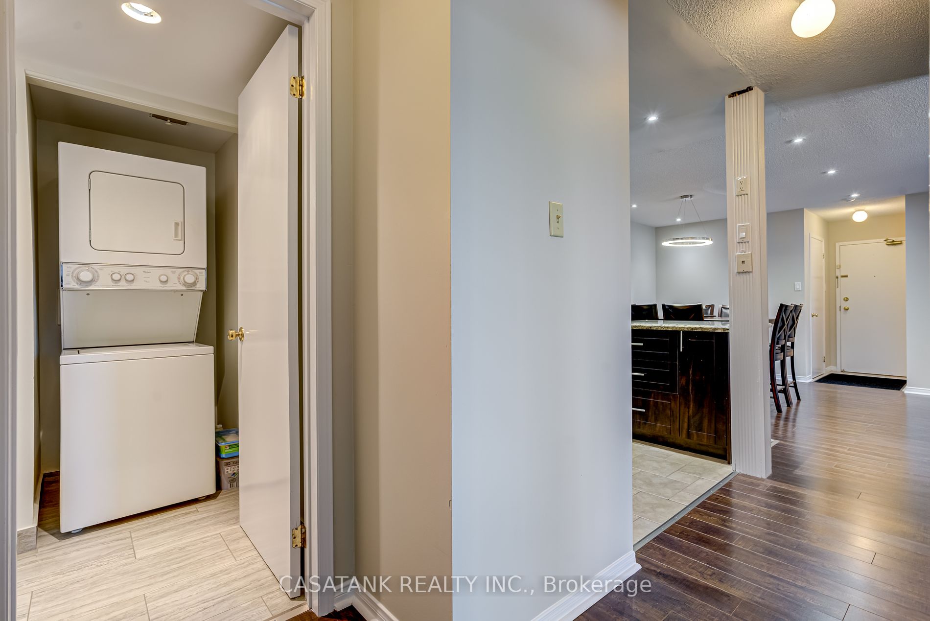 211 Forum Dr, #210A