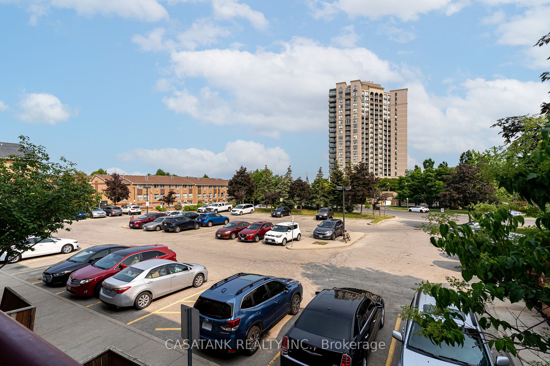 211 Forum Dr, #210A