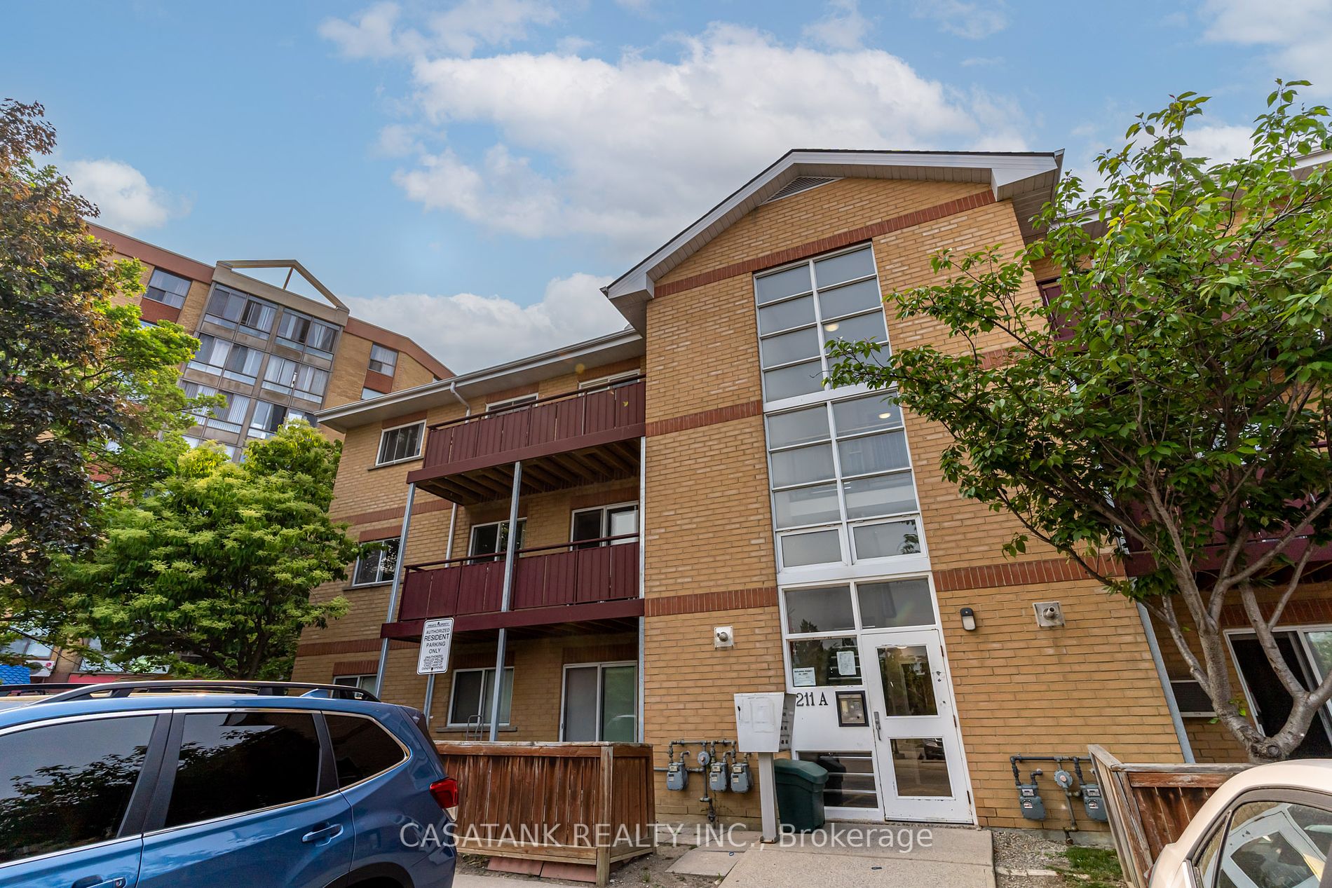 211 Forum Dr, #210A