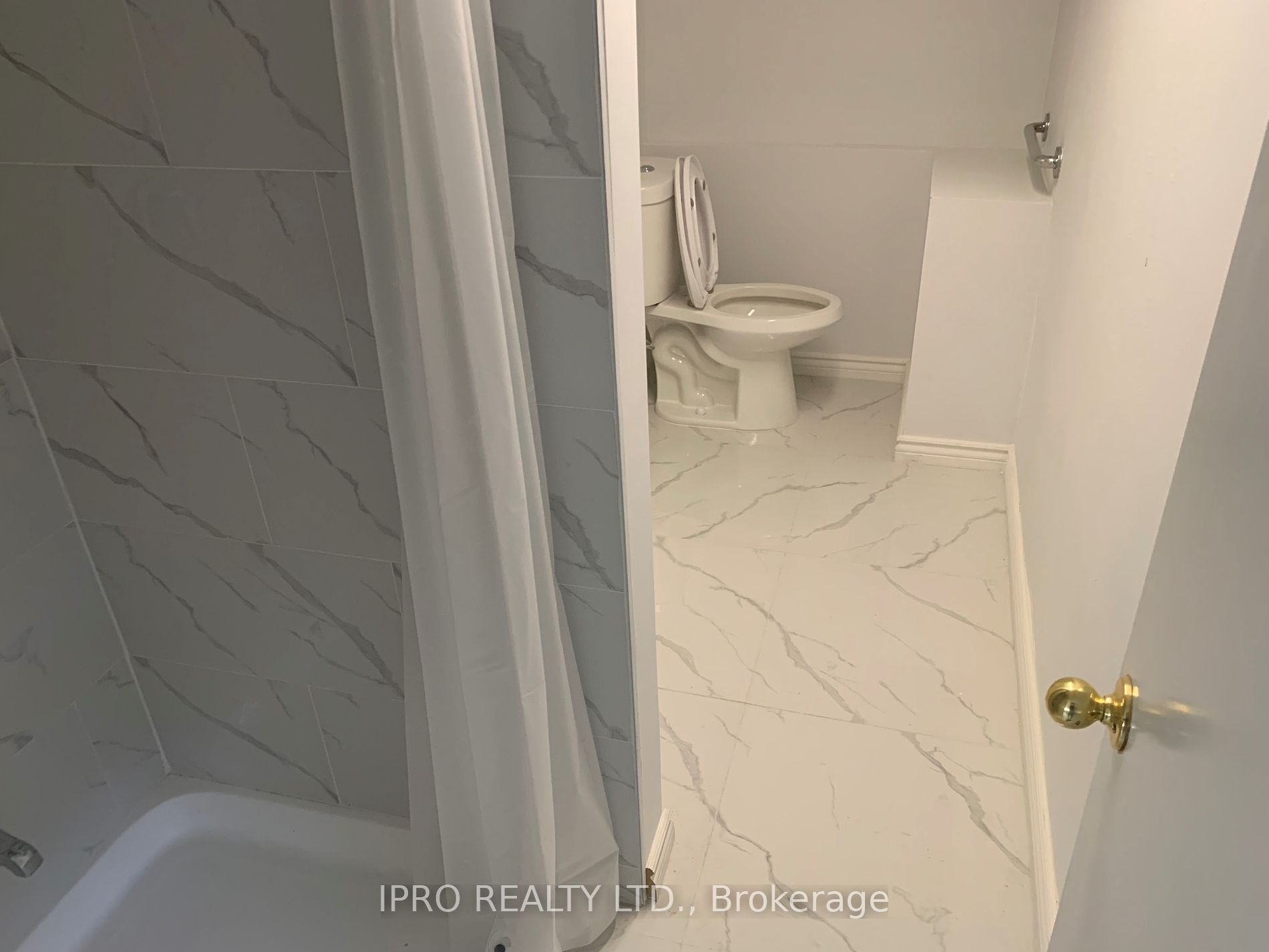 1649 Crediton Parkway