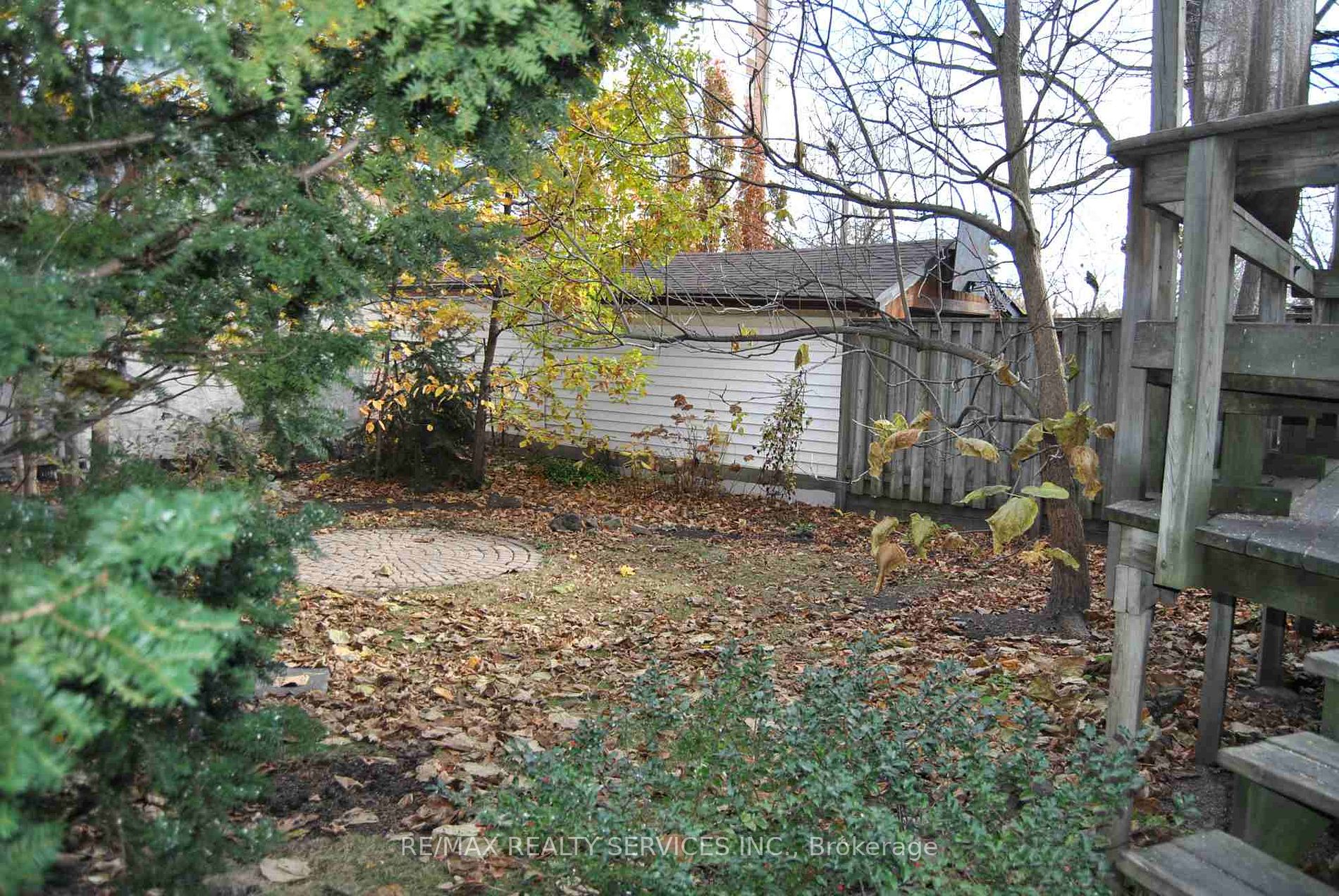 6 Elizabeth St S