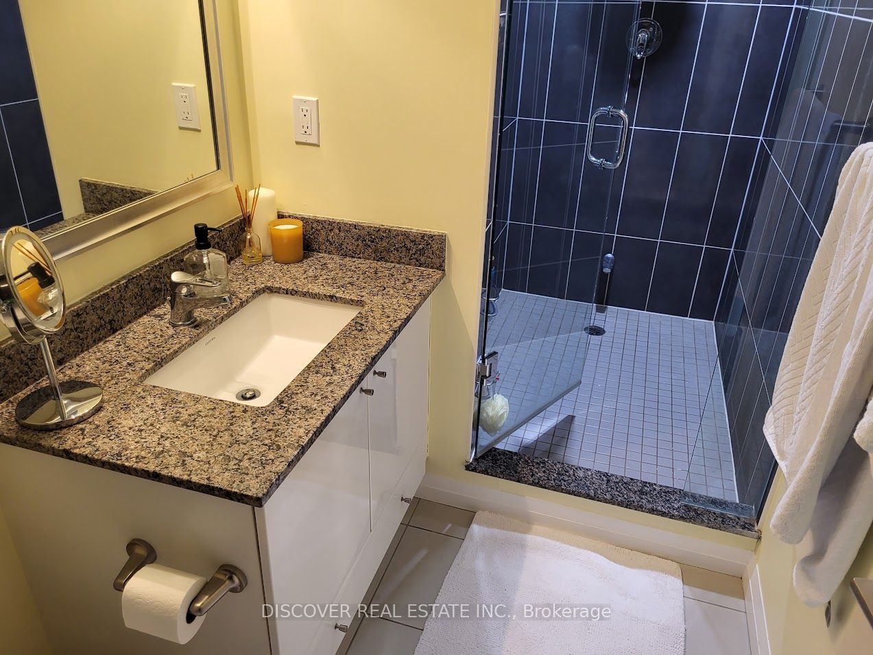 55 Eglinton Avenue W #2402
