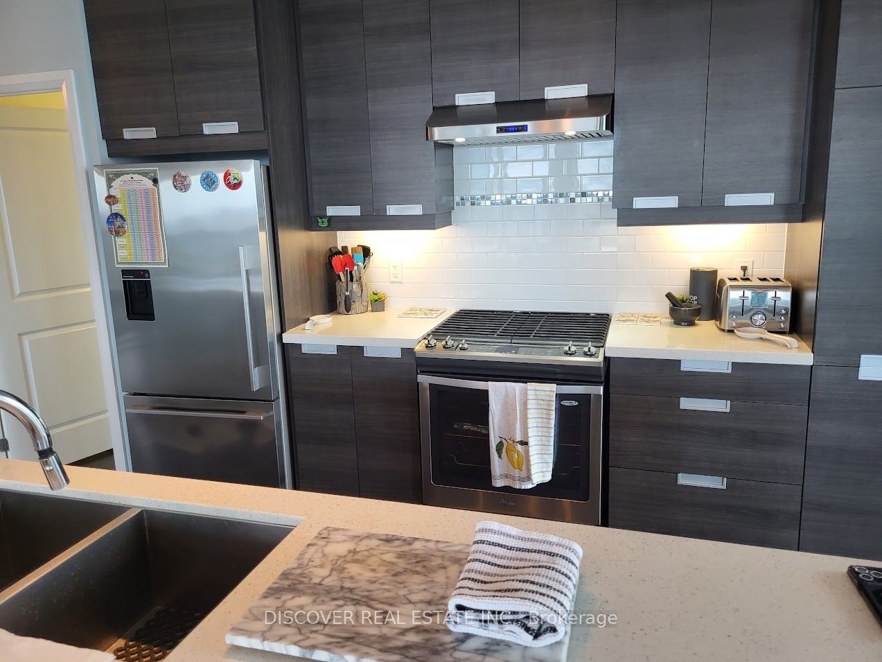 55 Eglinton Avenue W #2402