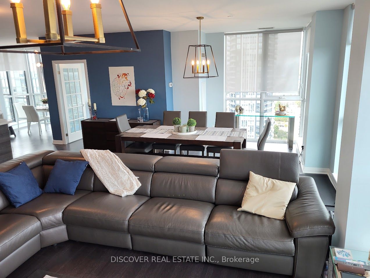 55 Eglinton Avenue W #2402