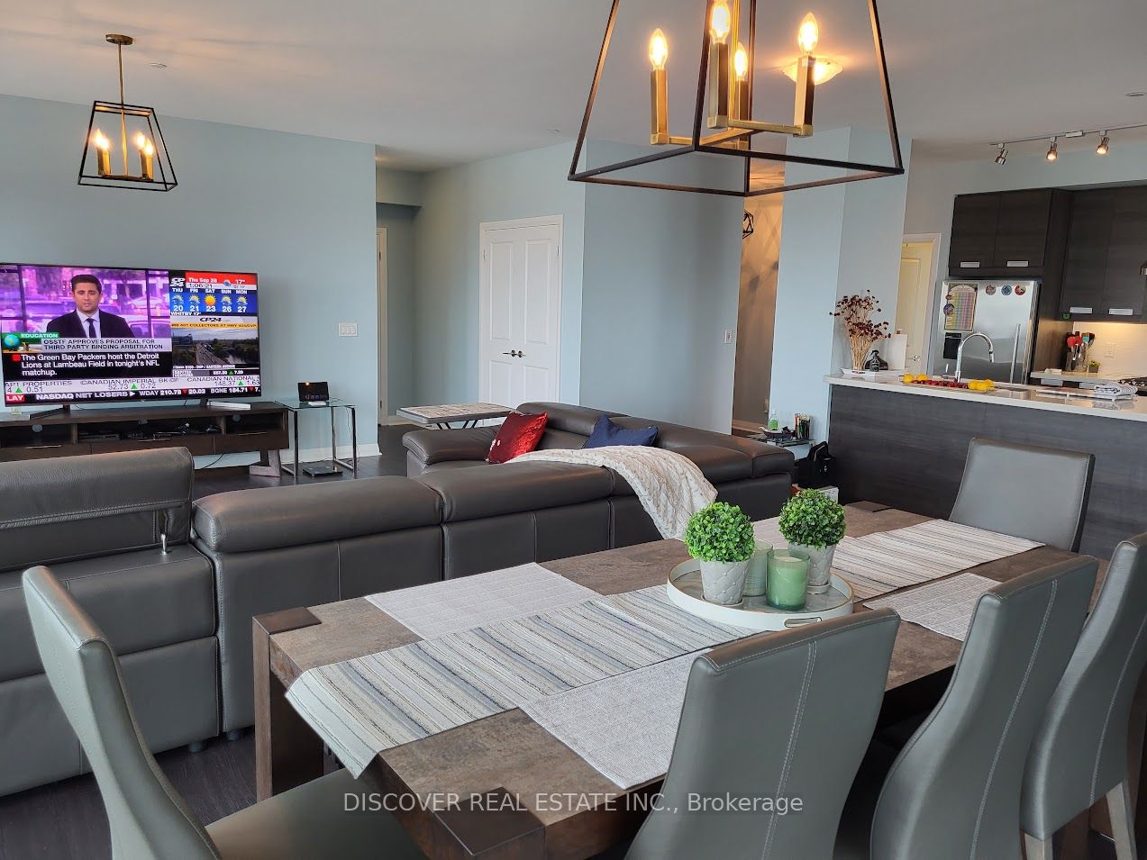 55 Eglinton Avenue W #2402