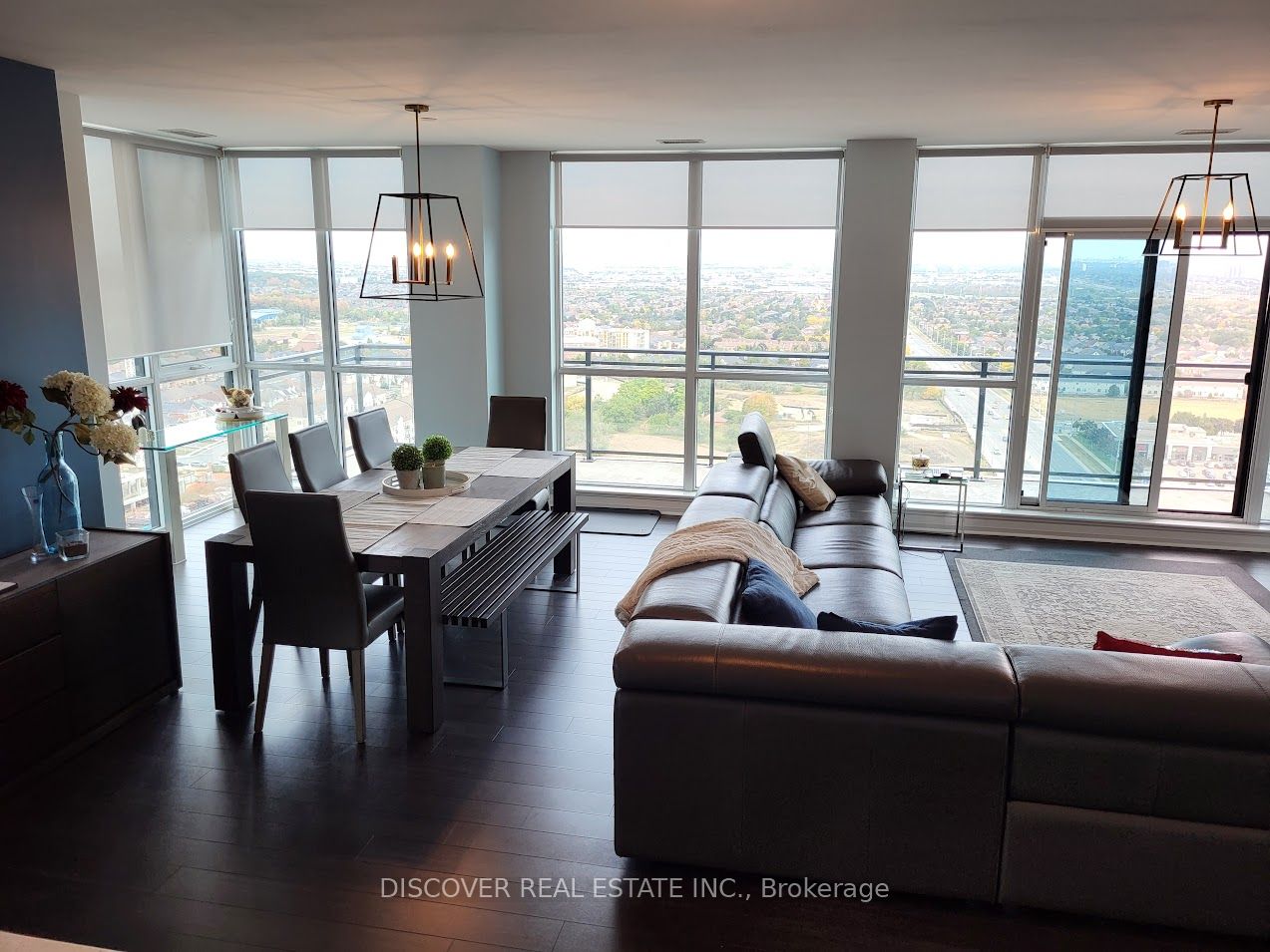 55 Eglinton Avenue W #2402