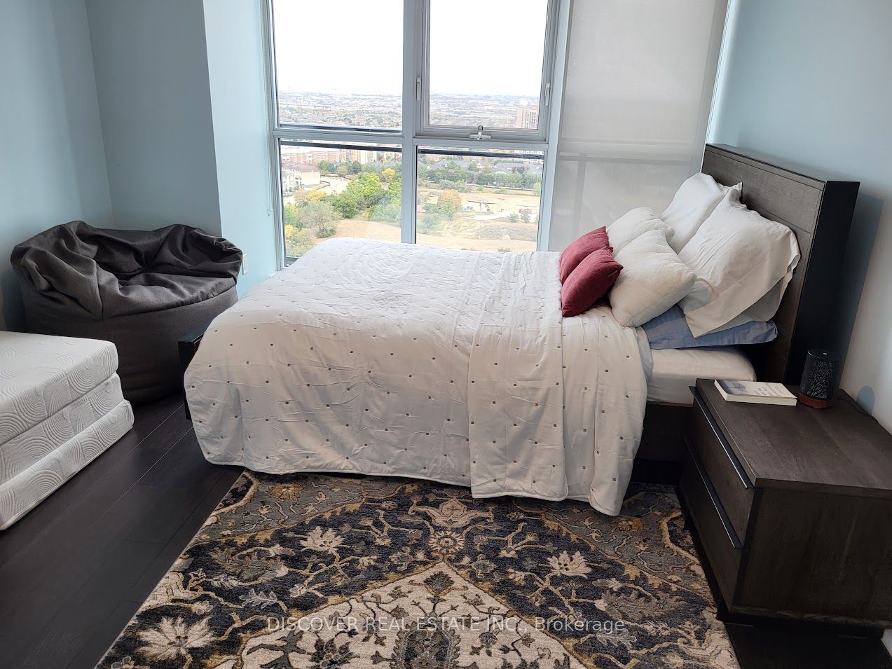 55 Eglinton Avenue W #2402