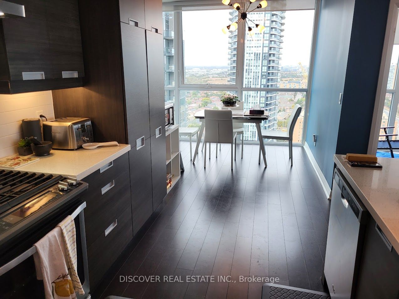 55 Eglinton Avenue W #2402