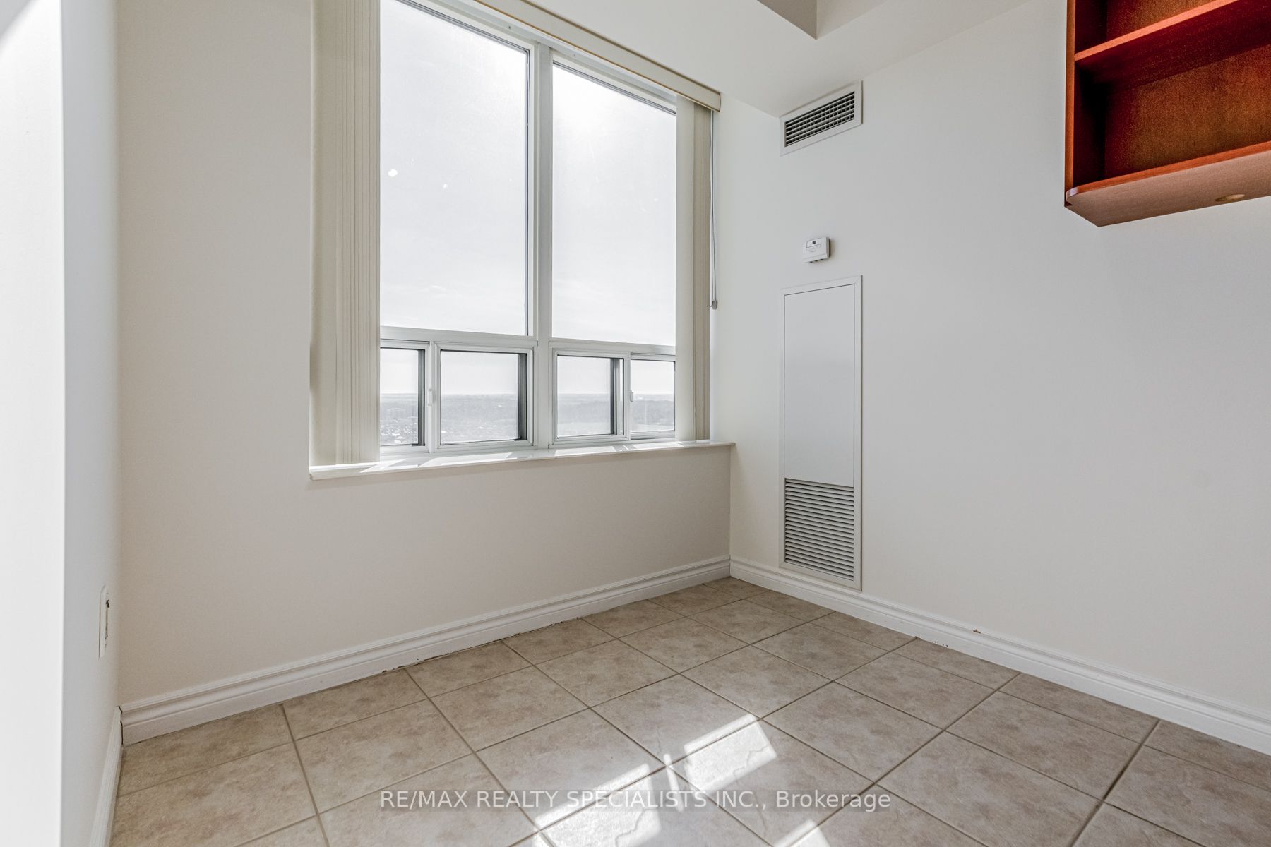55 Strathaven Drive W #2011