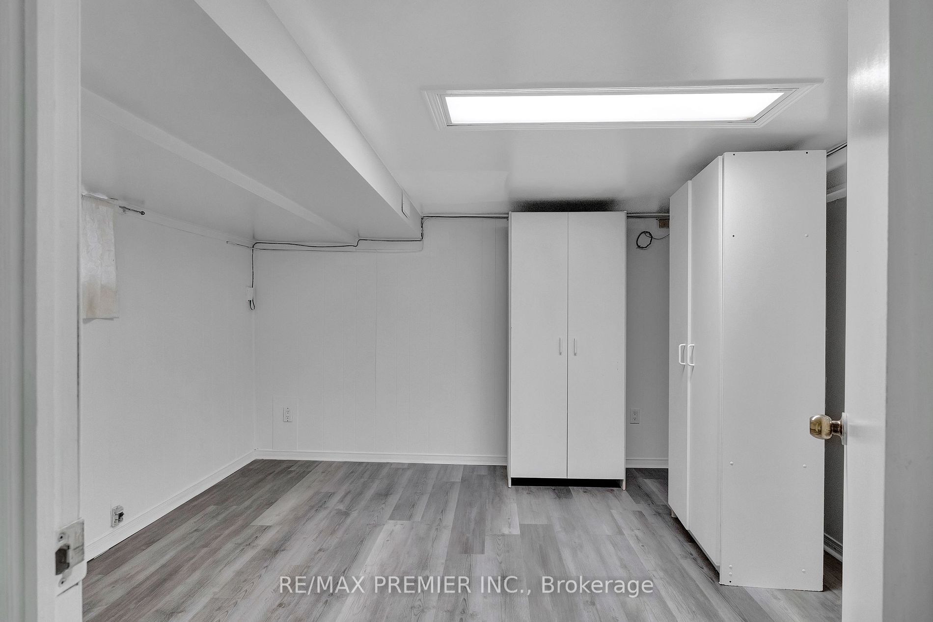 125 Foxwell St