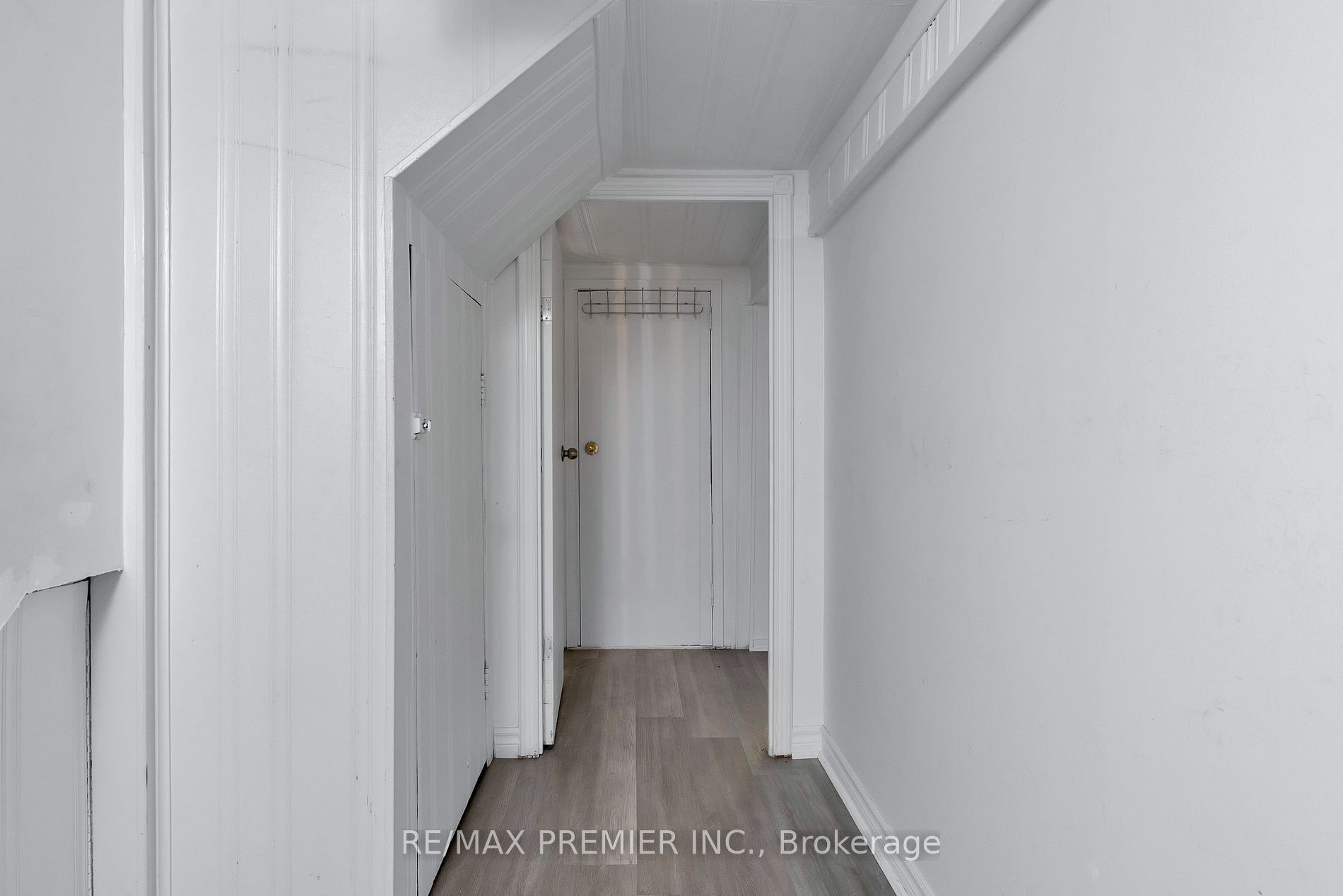 125 Foxwell St