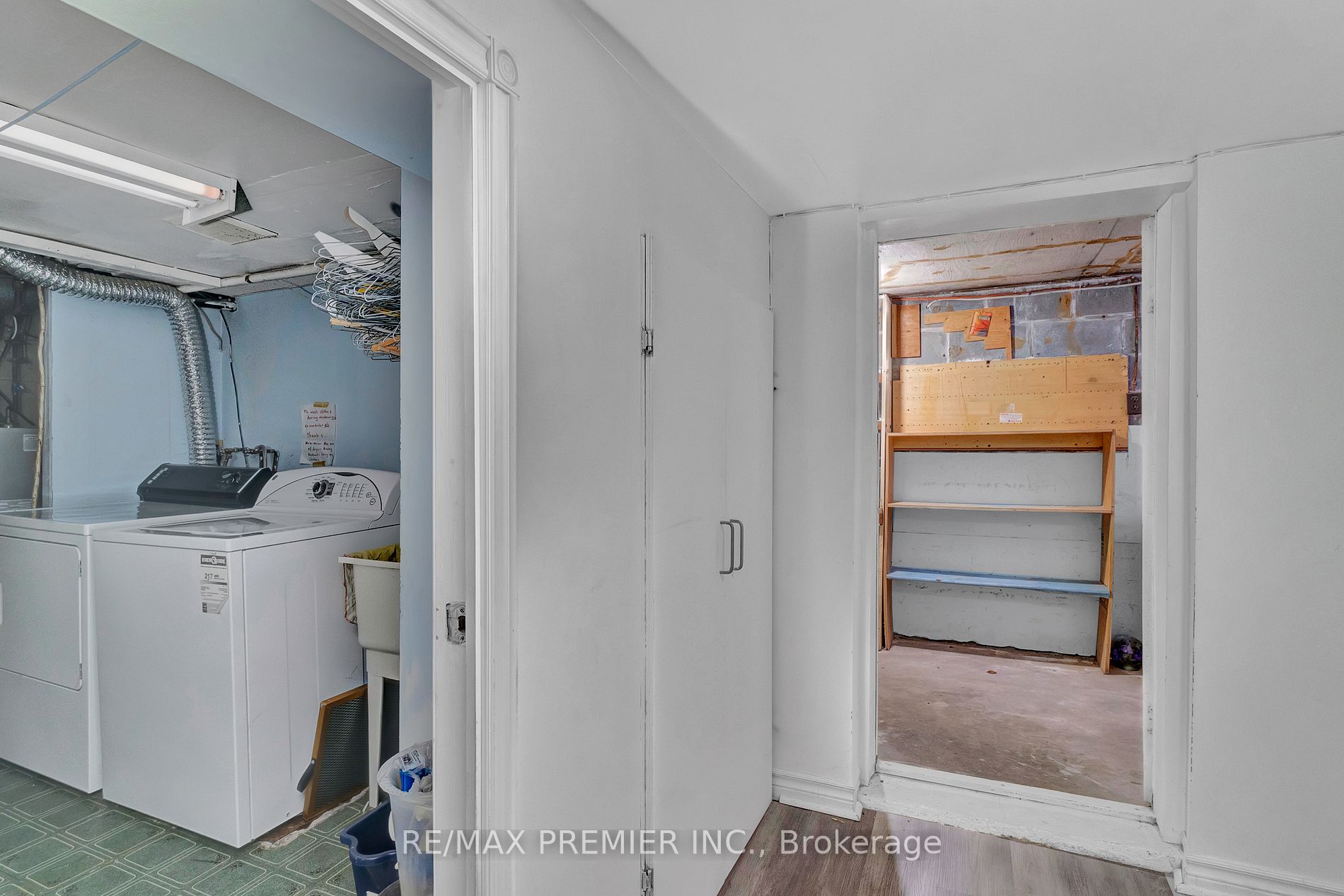 125 Foxwell St