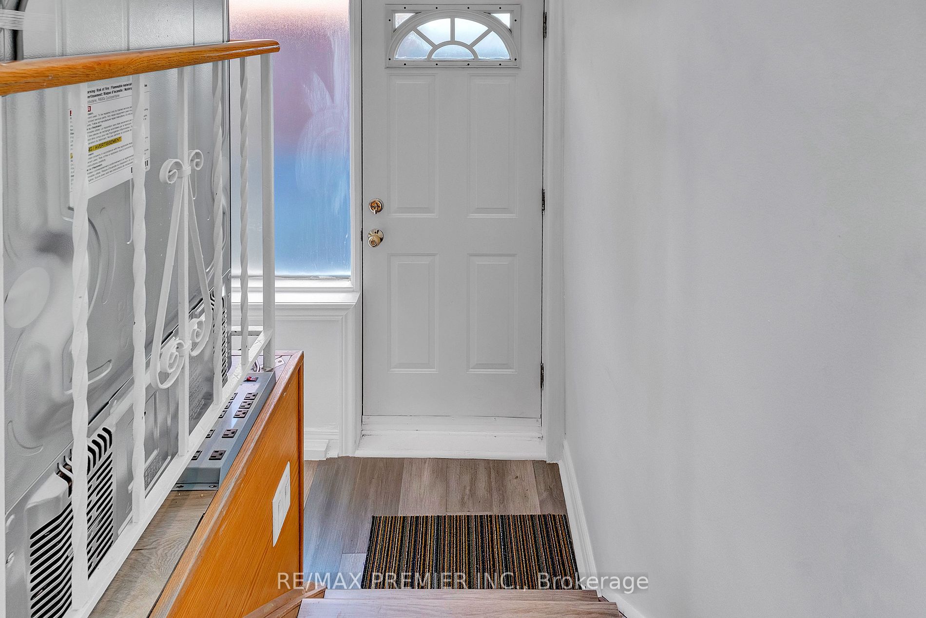125 Foxwell St