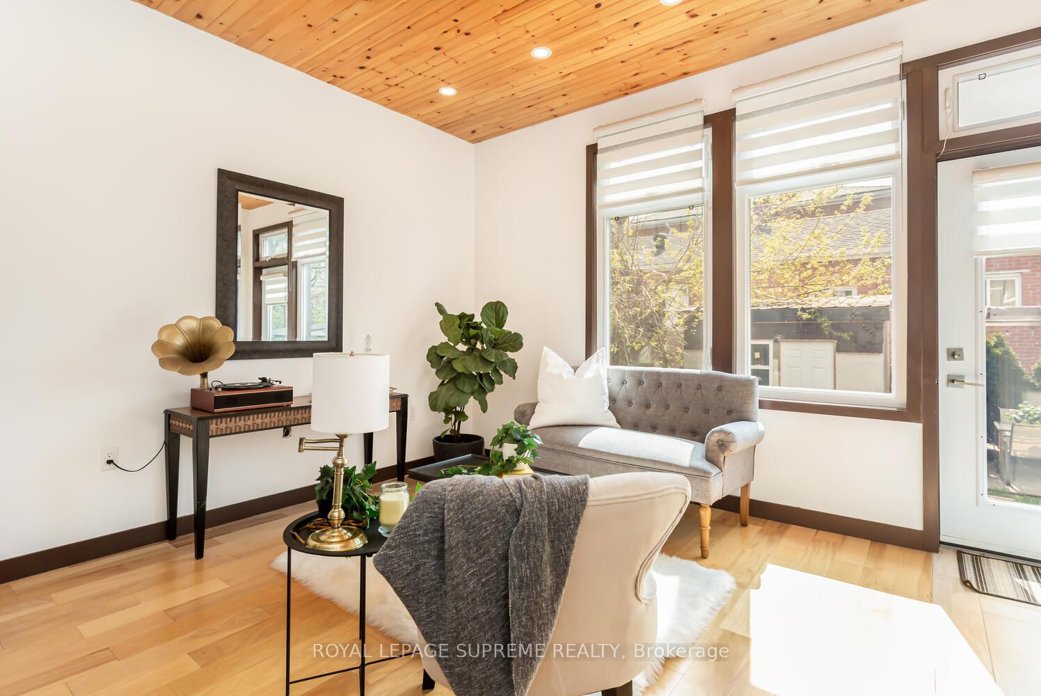 48 Greendale Ave