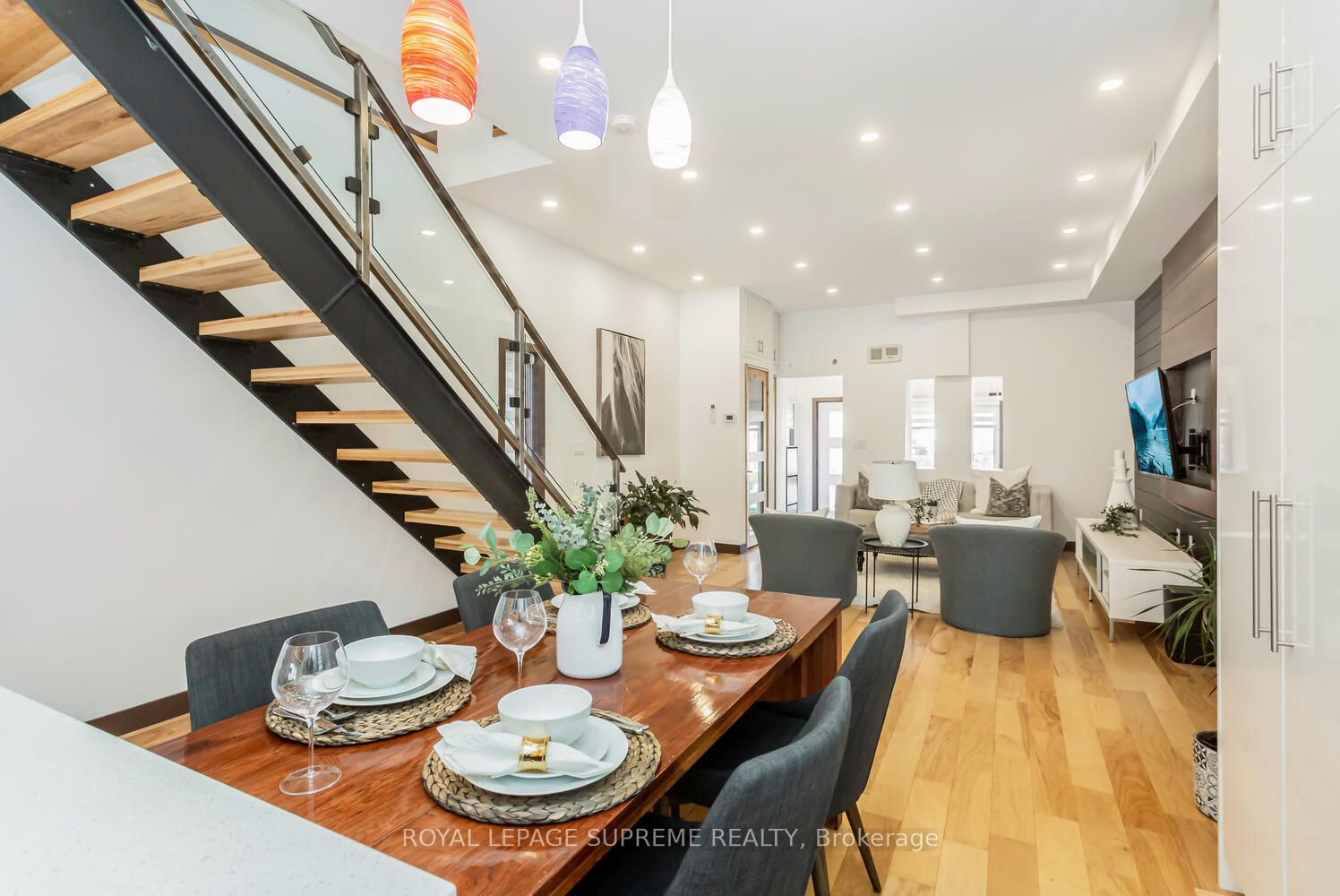 48 Greendale Ave