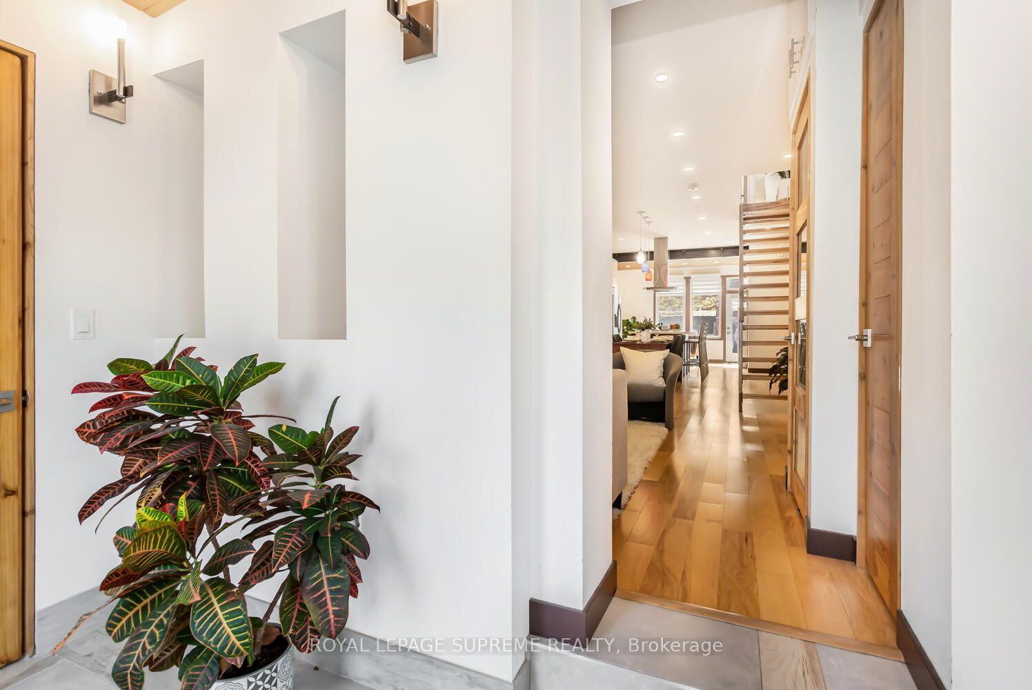 48 Greendale Ave