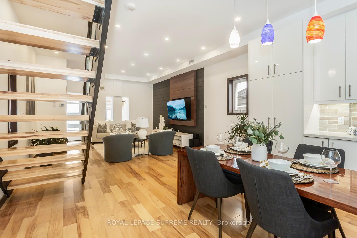 48 Greendale Ave