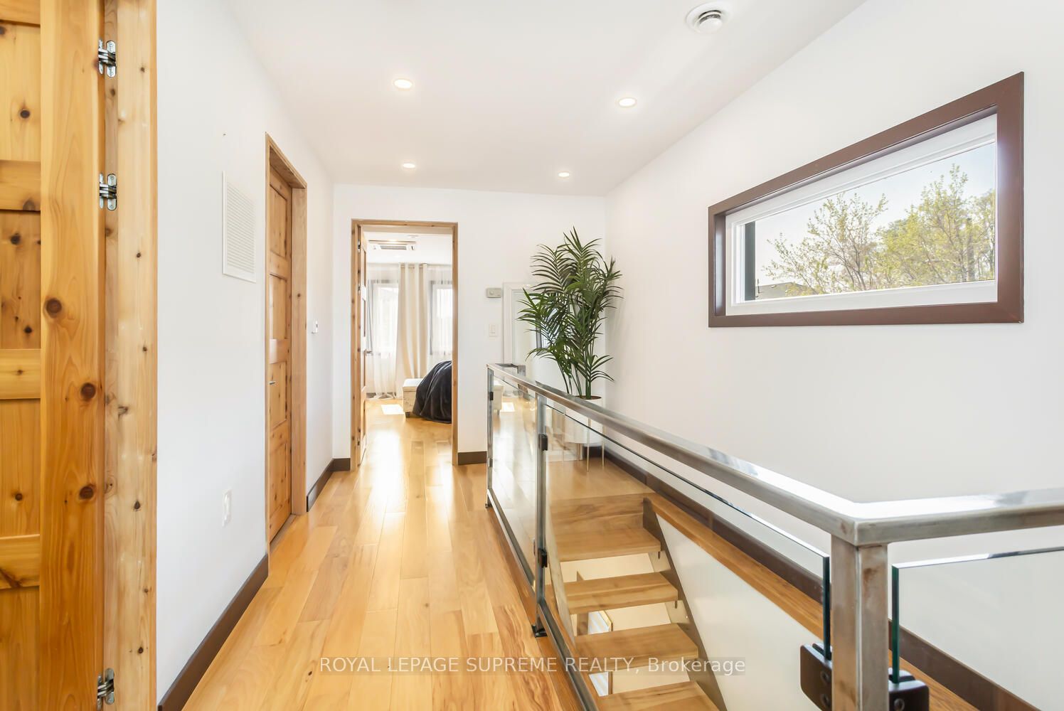 48 Greendale Ave