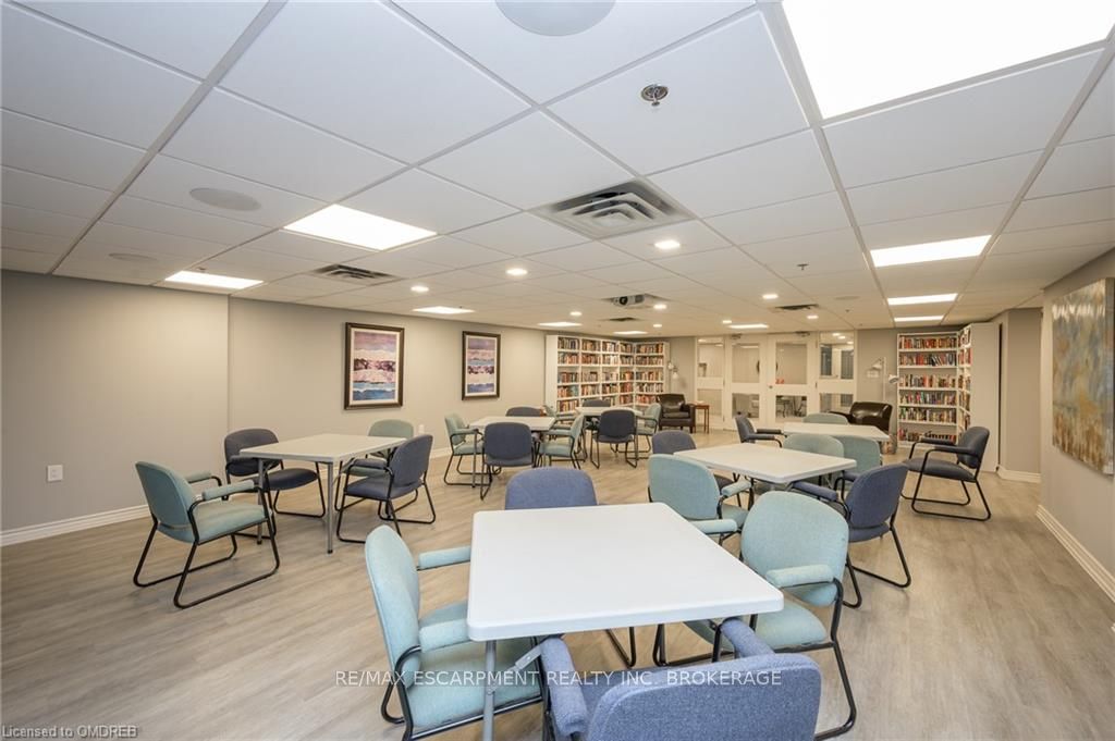 1237 North Shore Blvd E, #301