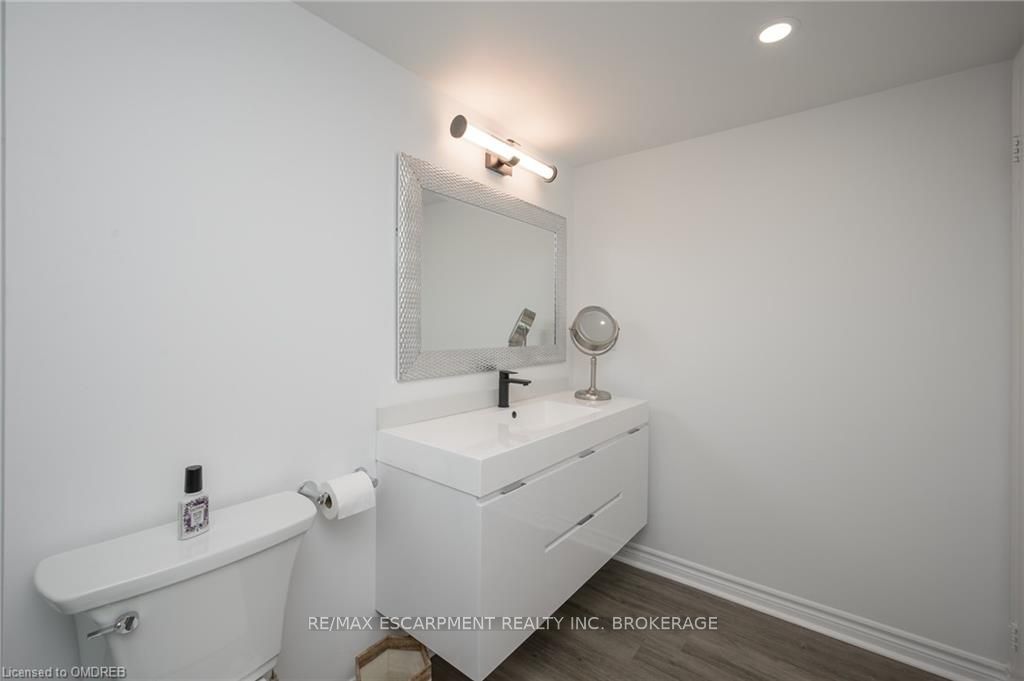 1237 North Shore Blvd E, #301