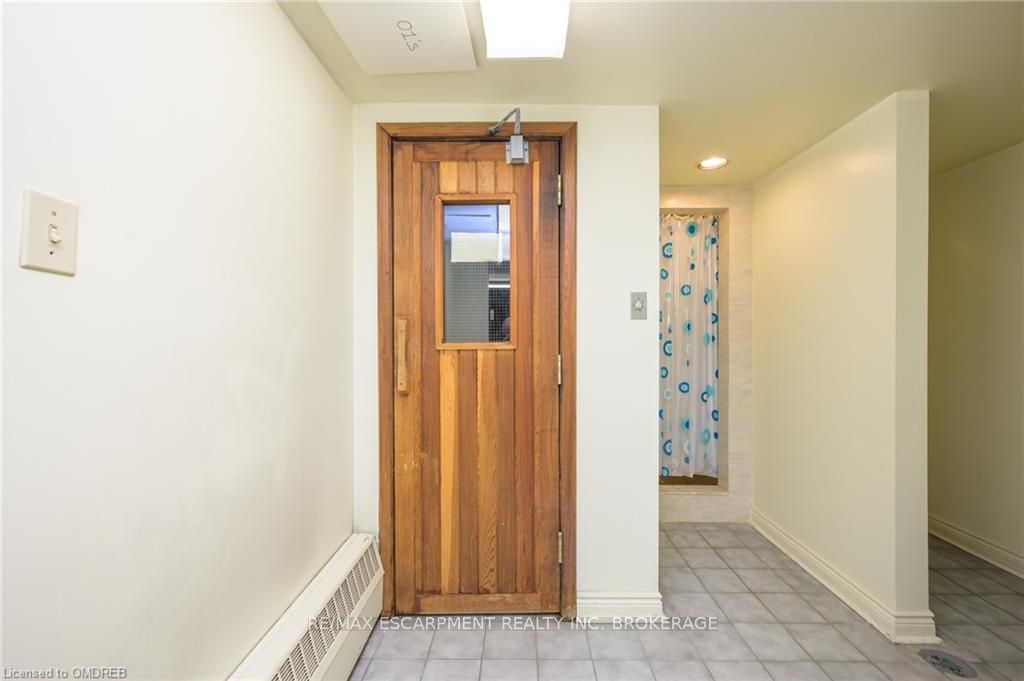 1237 North Shore Blvd E, #301