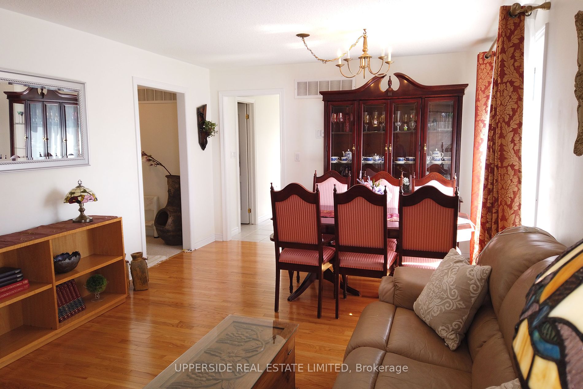4 Kingsley Road S