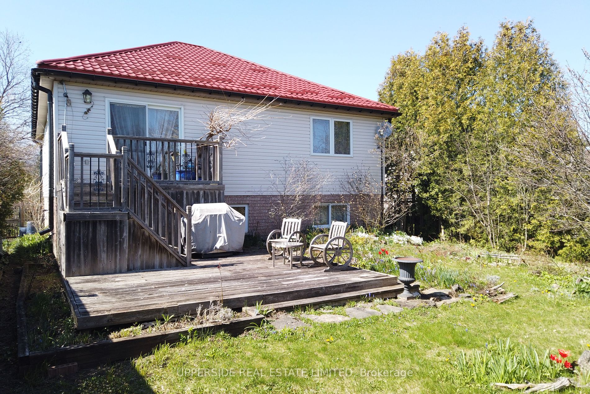 4 Kingsley Road S