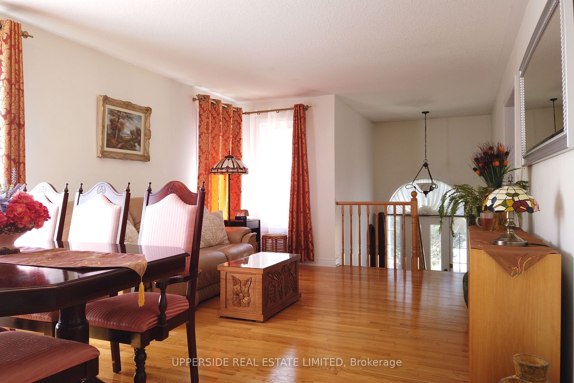 4 Kingsley Road S