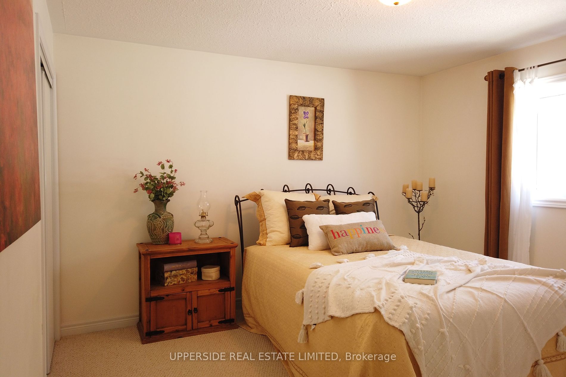 4 Kingsley Road S