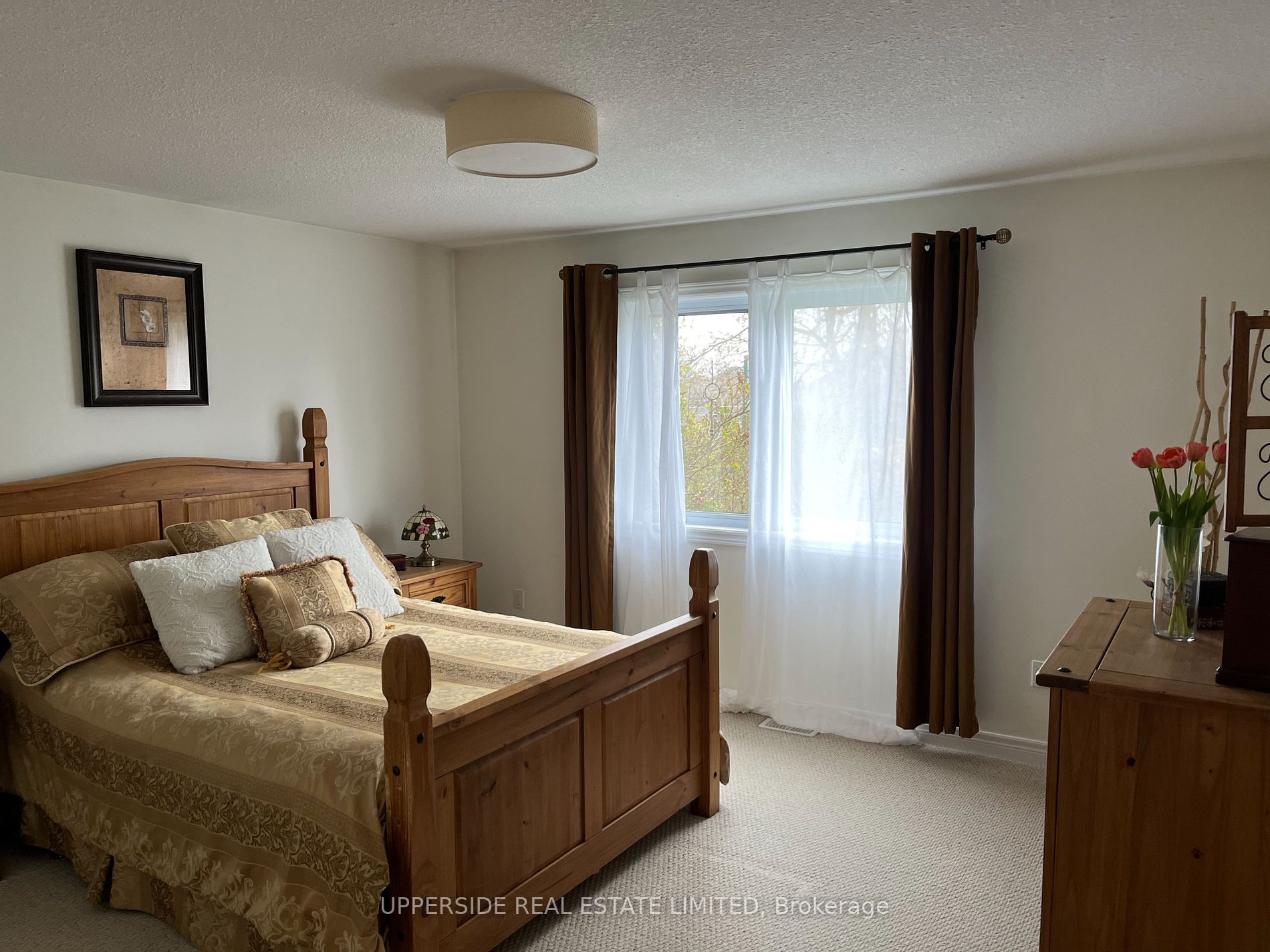 4 Kingsley Road S