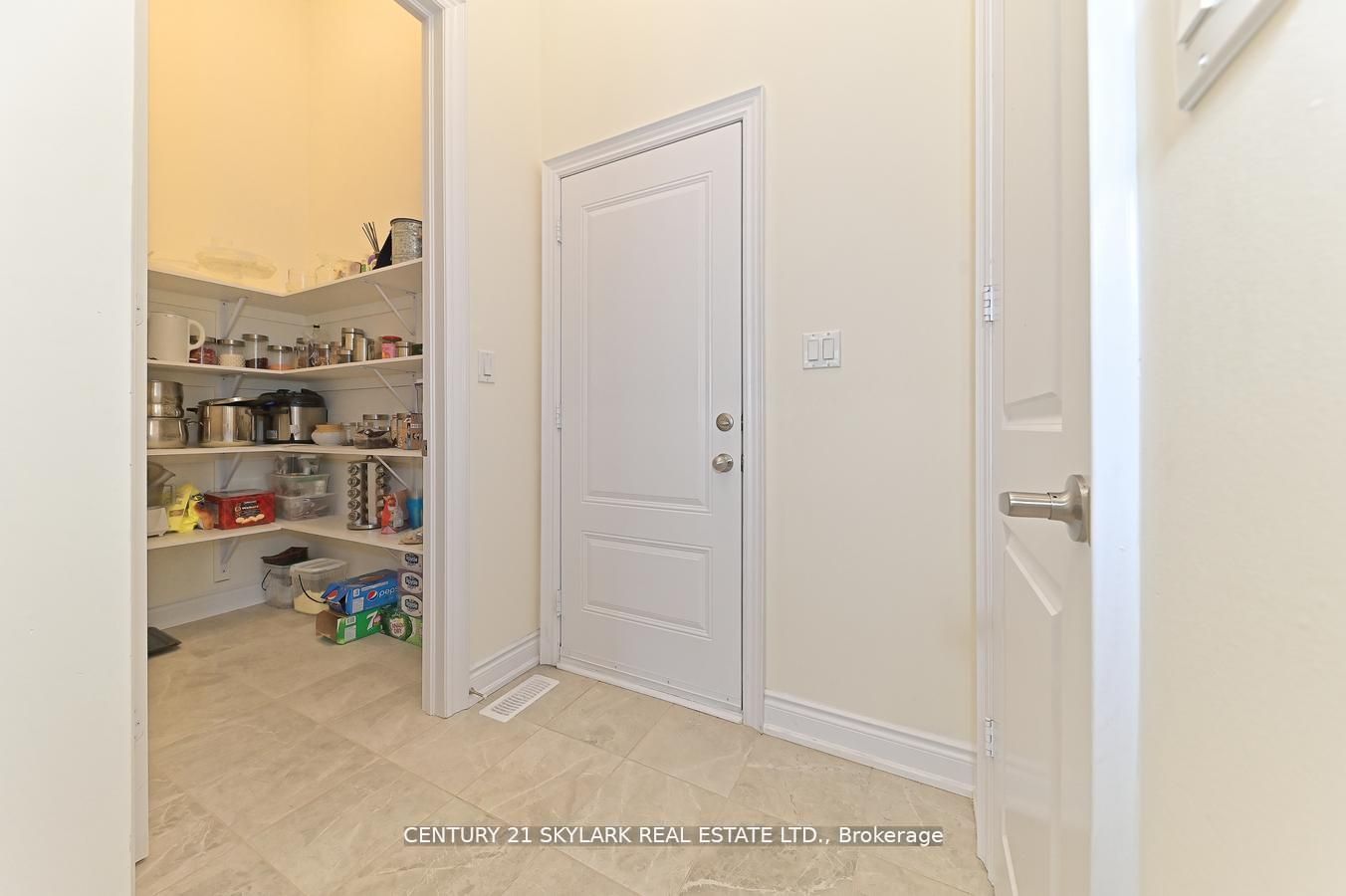 2404 Edward Leaver Tr