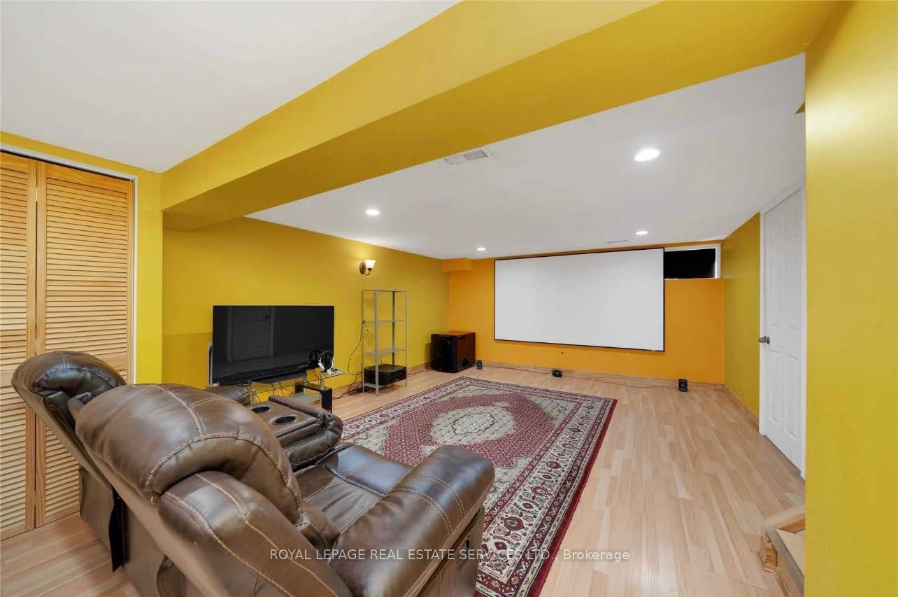 1249 Indian Rd
