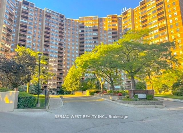 714 The West Mall #903