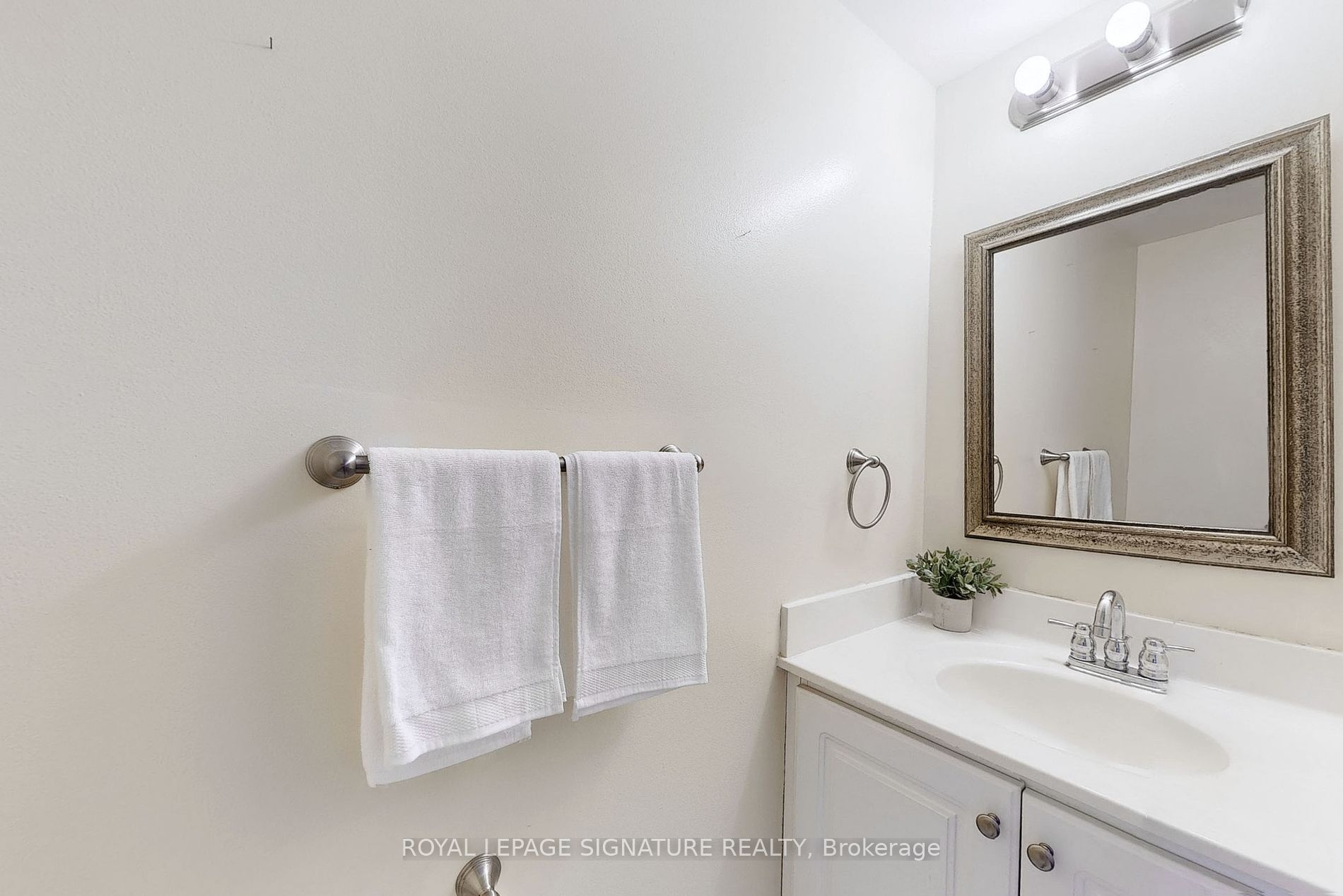 215 Mississauga Valley Boulevard, #84