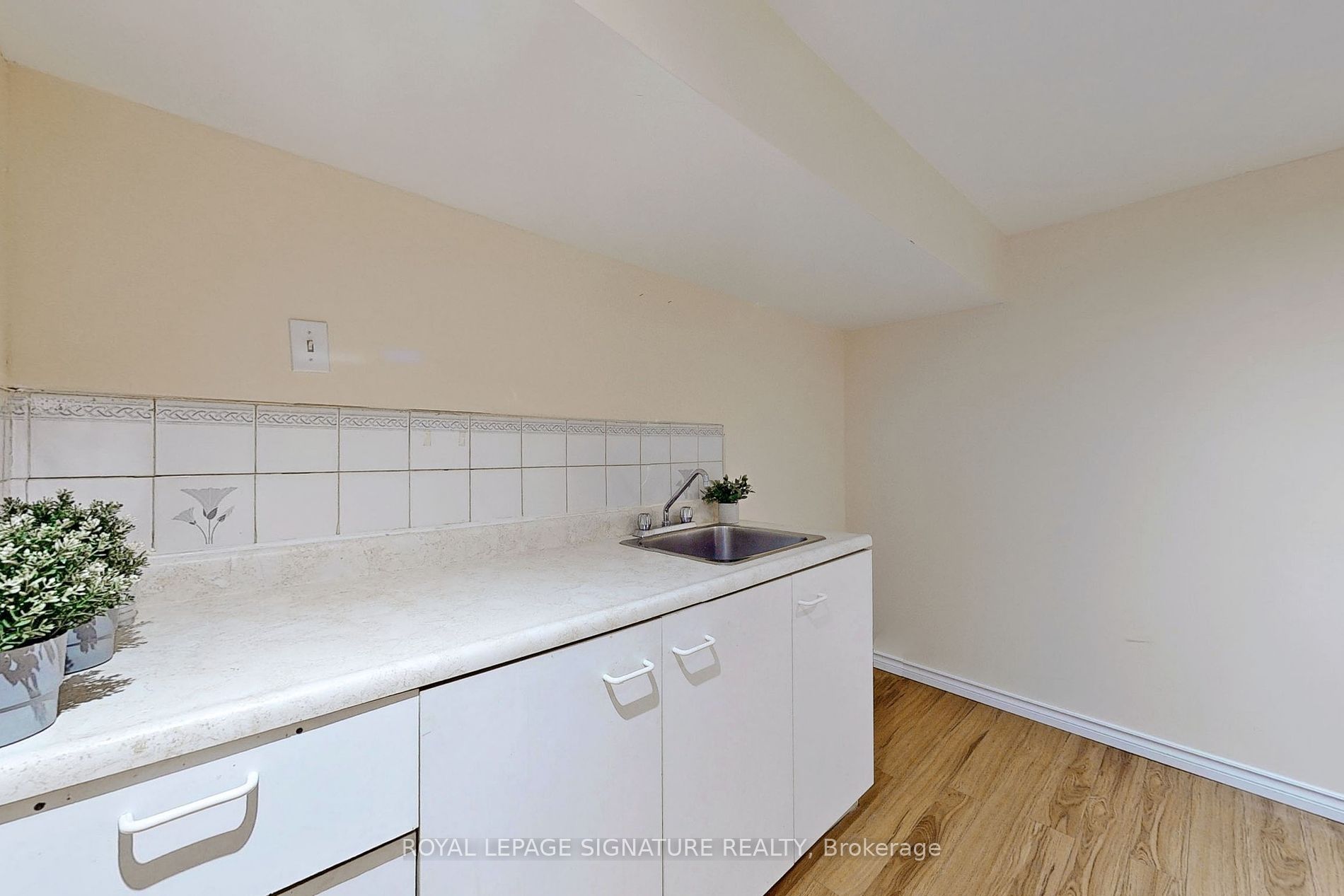 215 Mississauga Valley Boulevard, #84