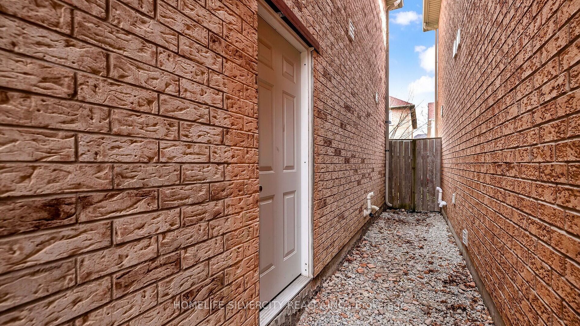 17 Echoridge Drive