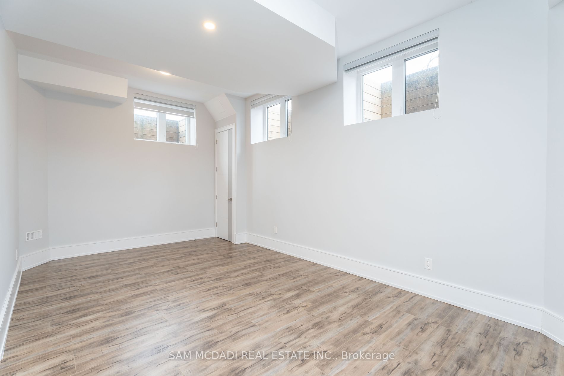 168 Nelson St