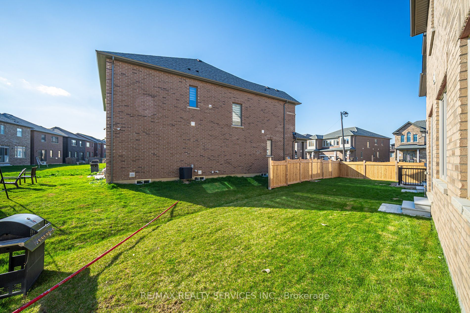 28 Tweedhill Avenue
