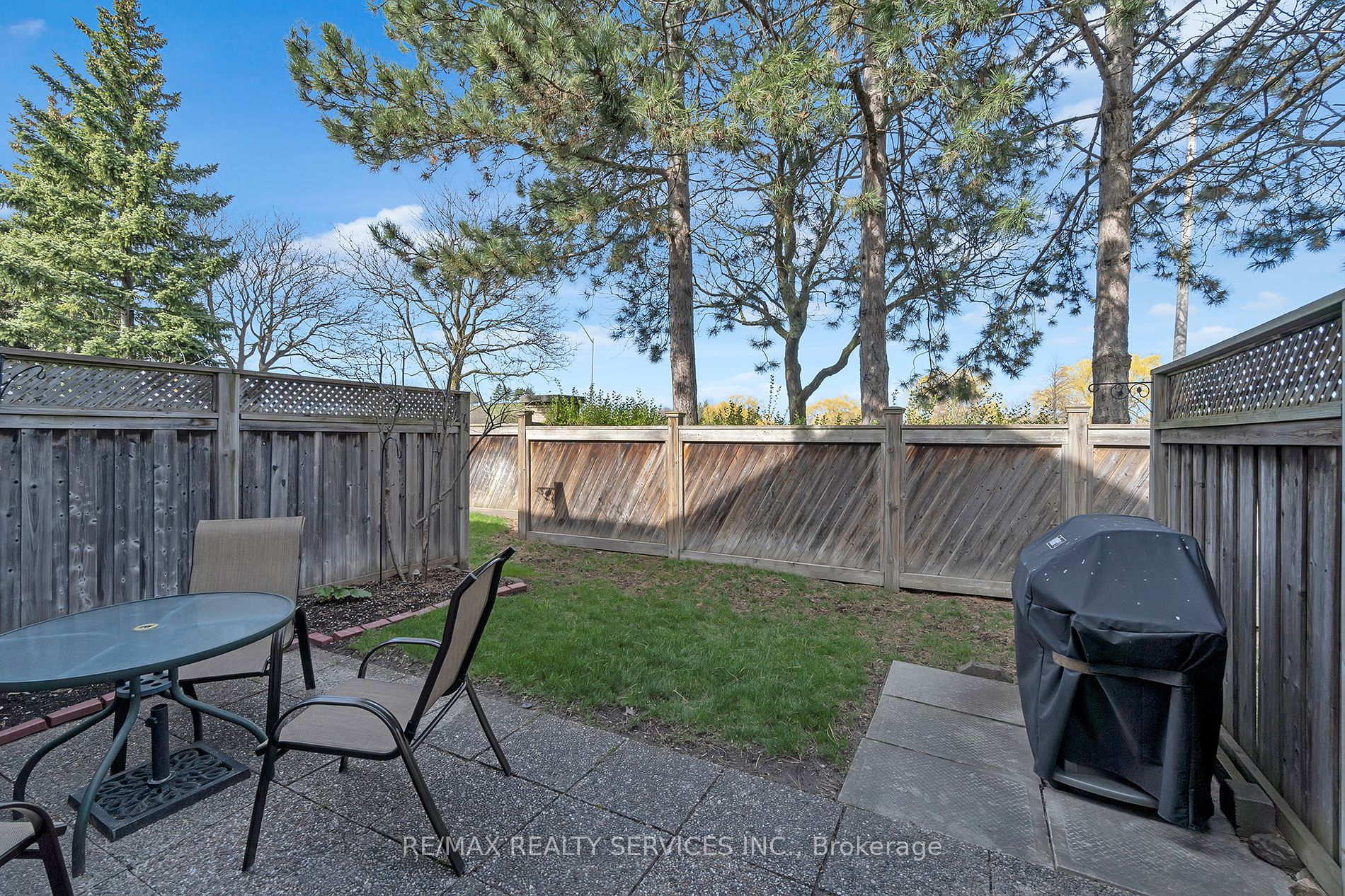 74 Heathcliffe Square #24