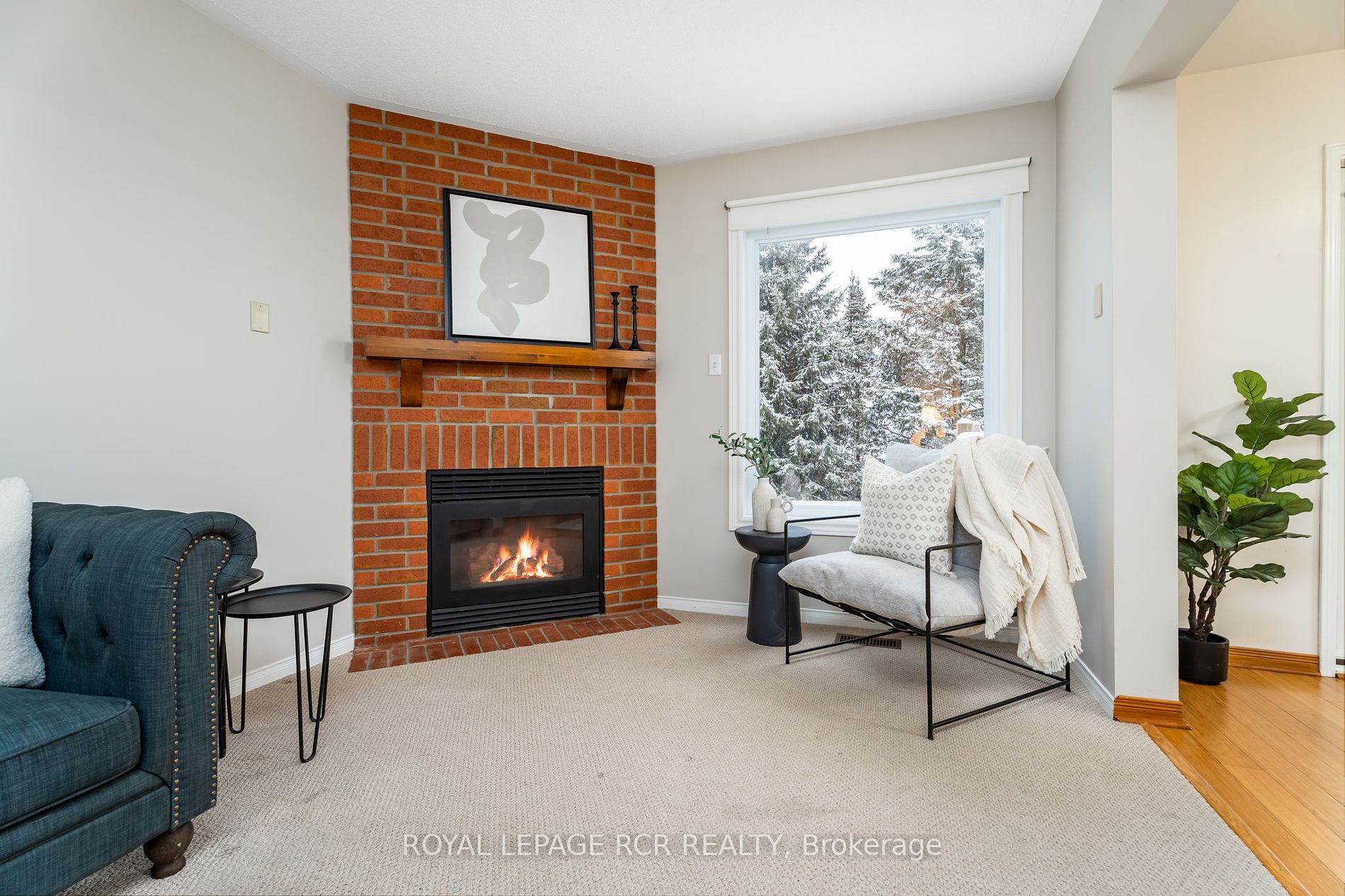 234 Howard Crescent